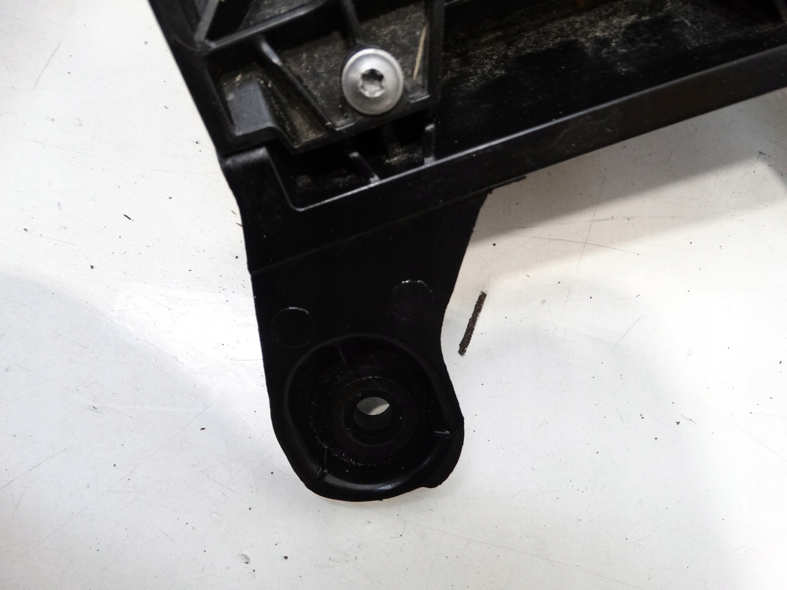 air filter housing PEUGEOT CITROEN 1.6 BLUEHDI 43TYS.KM 9806561080