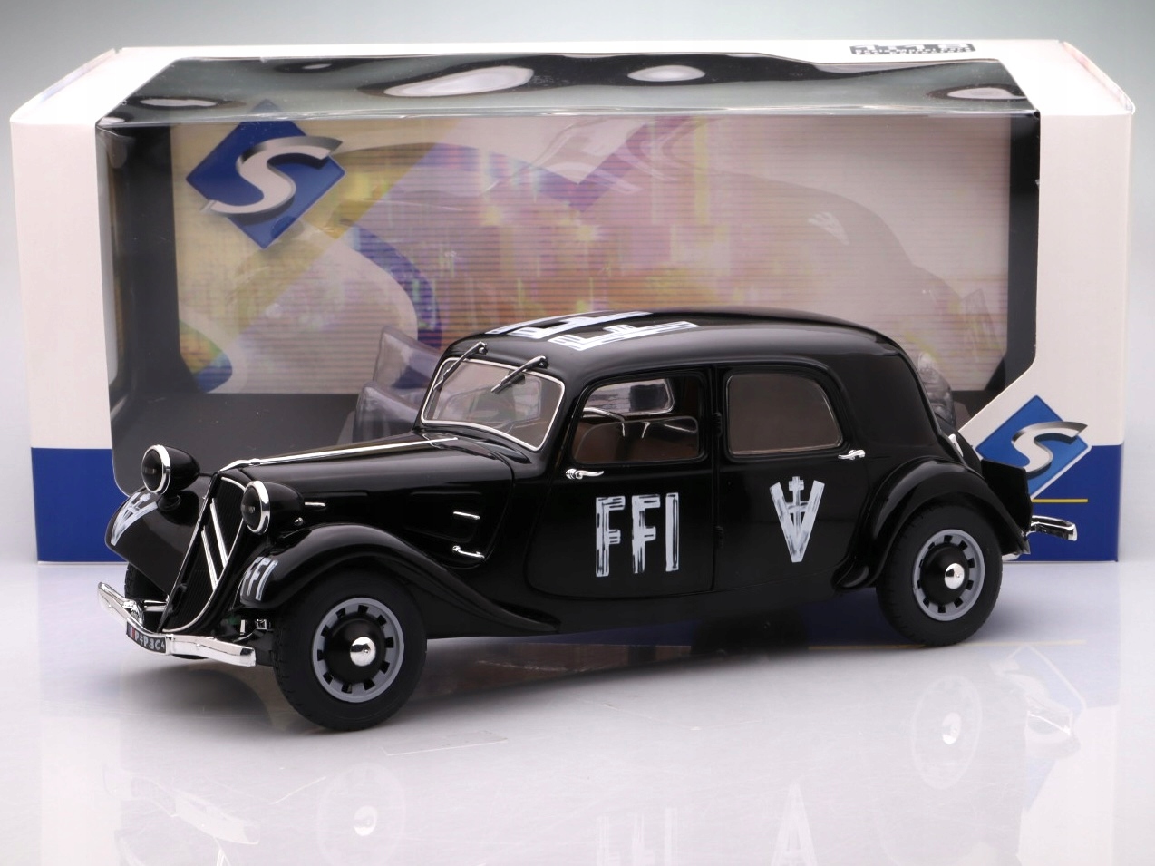 Citroen Traction 7 Ffi 1944, černý Solido 1:18