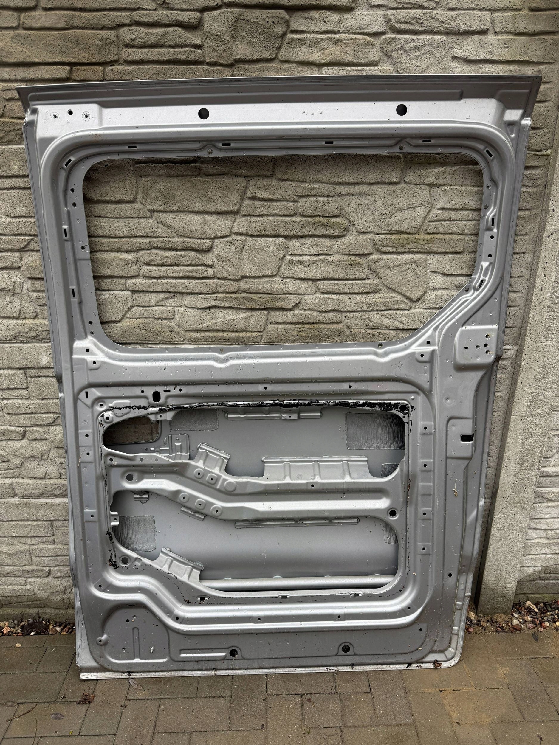 Hyundai H1 08- door right sliding