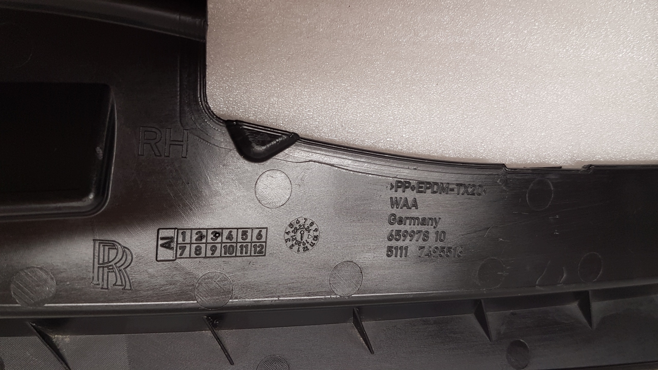 support lights right front ROLLS ROYCE GHOST II RR21 7495516