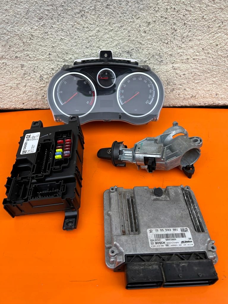CORSA D LIFT 1,3 CDTI 55593981 ZESTAW STARTOWY EUR
