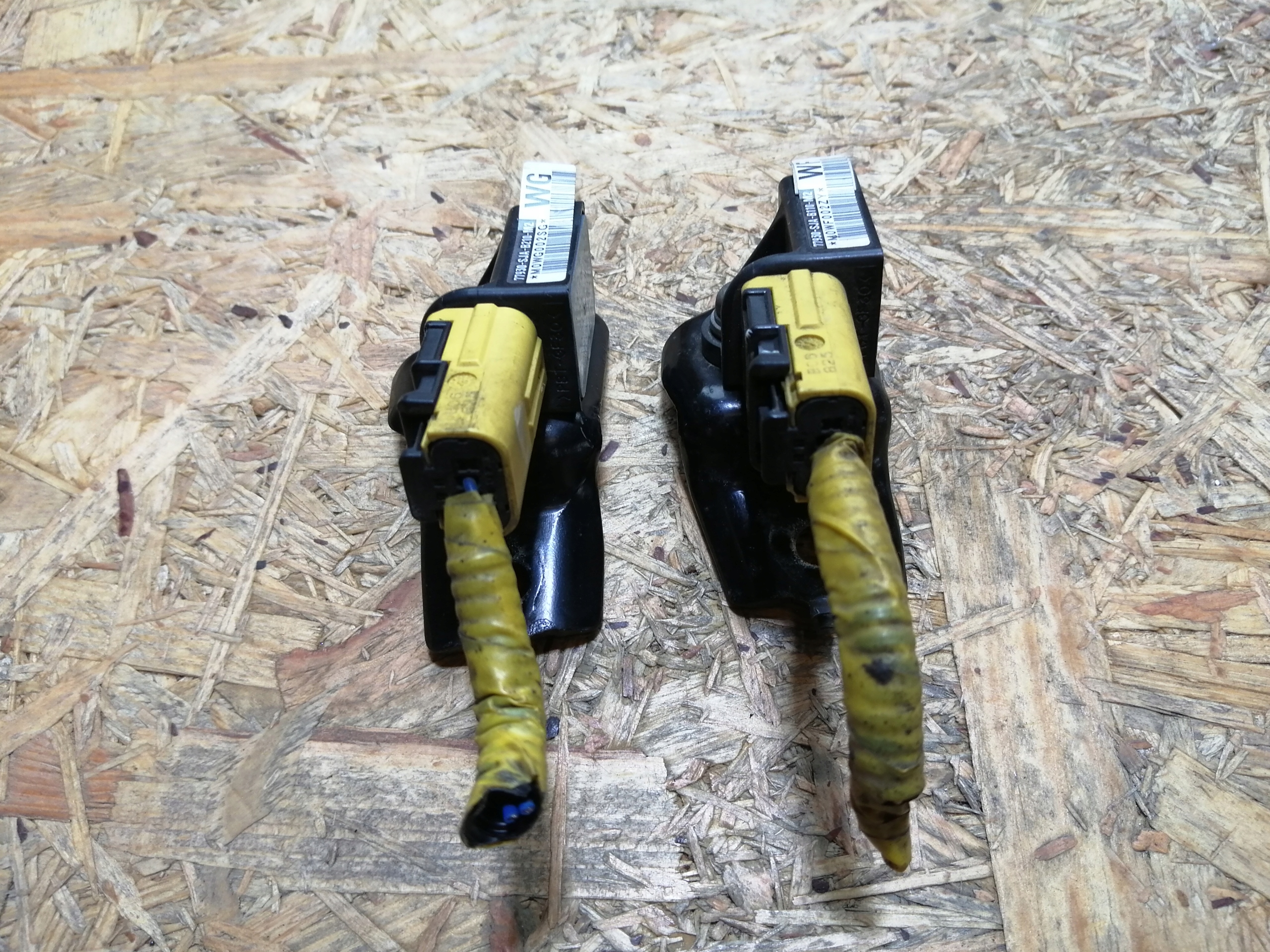 HONDA LEGEND датчик удара 77930-SJA-B210-M2