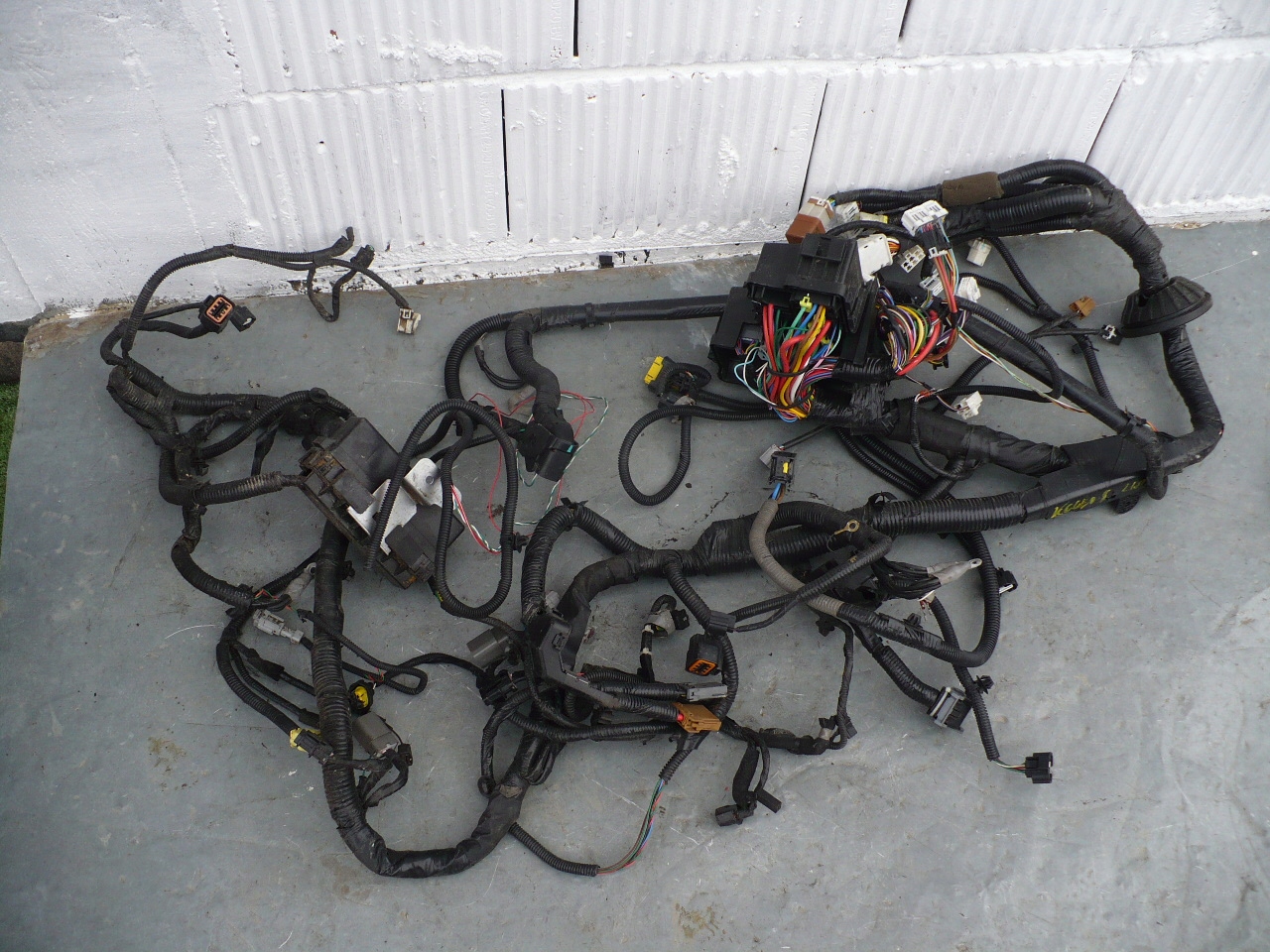 7446R-13 - УСТАНОВКА МОТОРНОГО ОТСЕКА KOLEOS 2.0 DCI 2WD ЕВРОПА