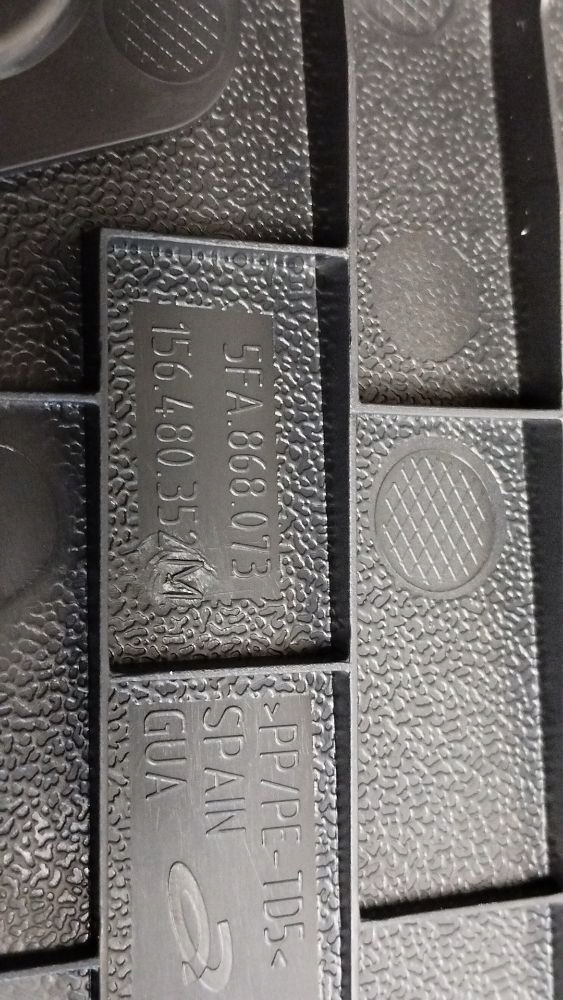 Seat Leon IV side upholstery door left rear part 5FA868073