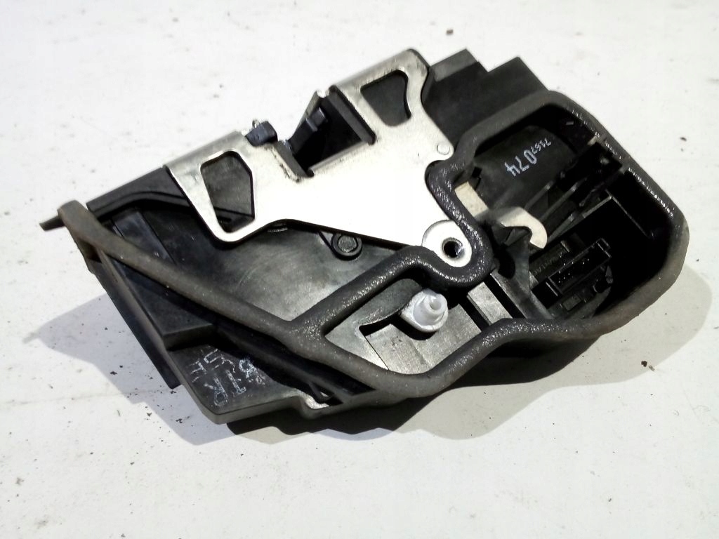 BMW 1 E87 lock door right front front 7167074