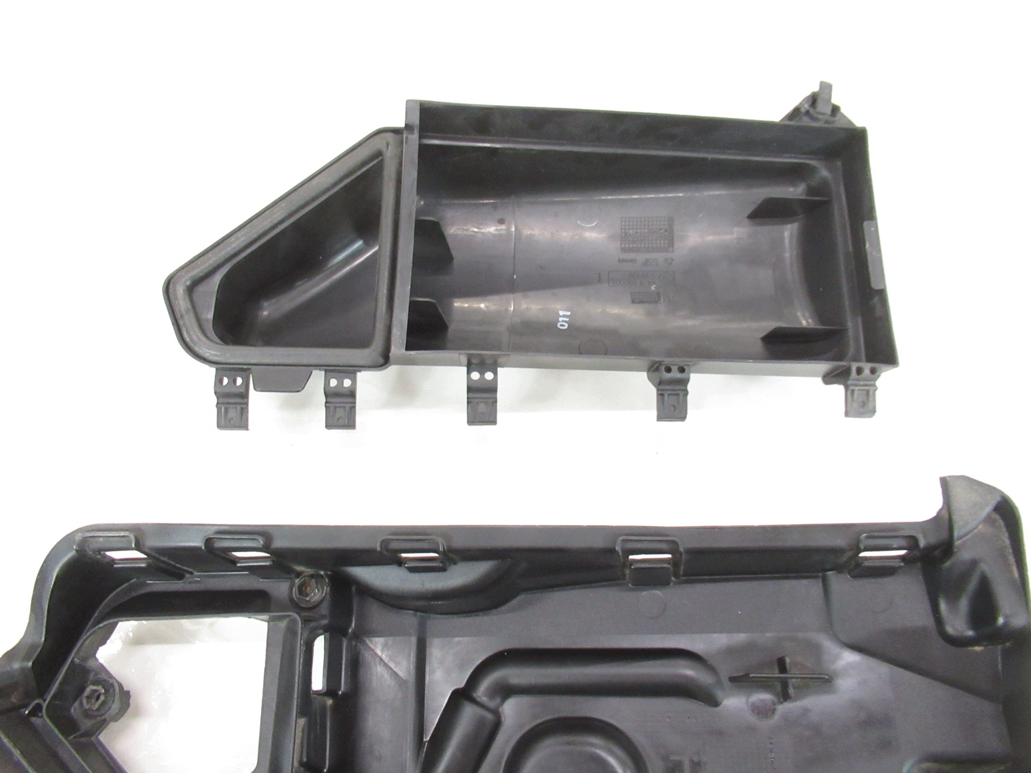 obal kryt levá filtru kabinové BMW e60 e61 e63 e64