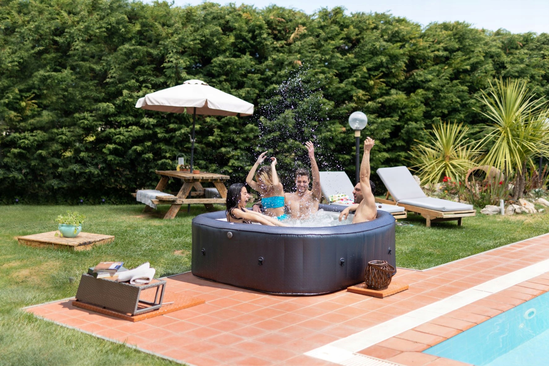 BASEN mSPA DMUCHANE Z HYDROMASAŻEM MASAŻ OTIUM 6 OSÓB SPA * BICZE OZON Kod producenta OTIUM 6 OSOBOWE + BICZE WODNE