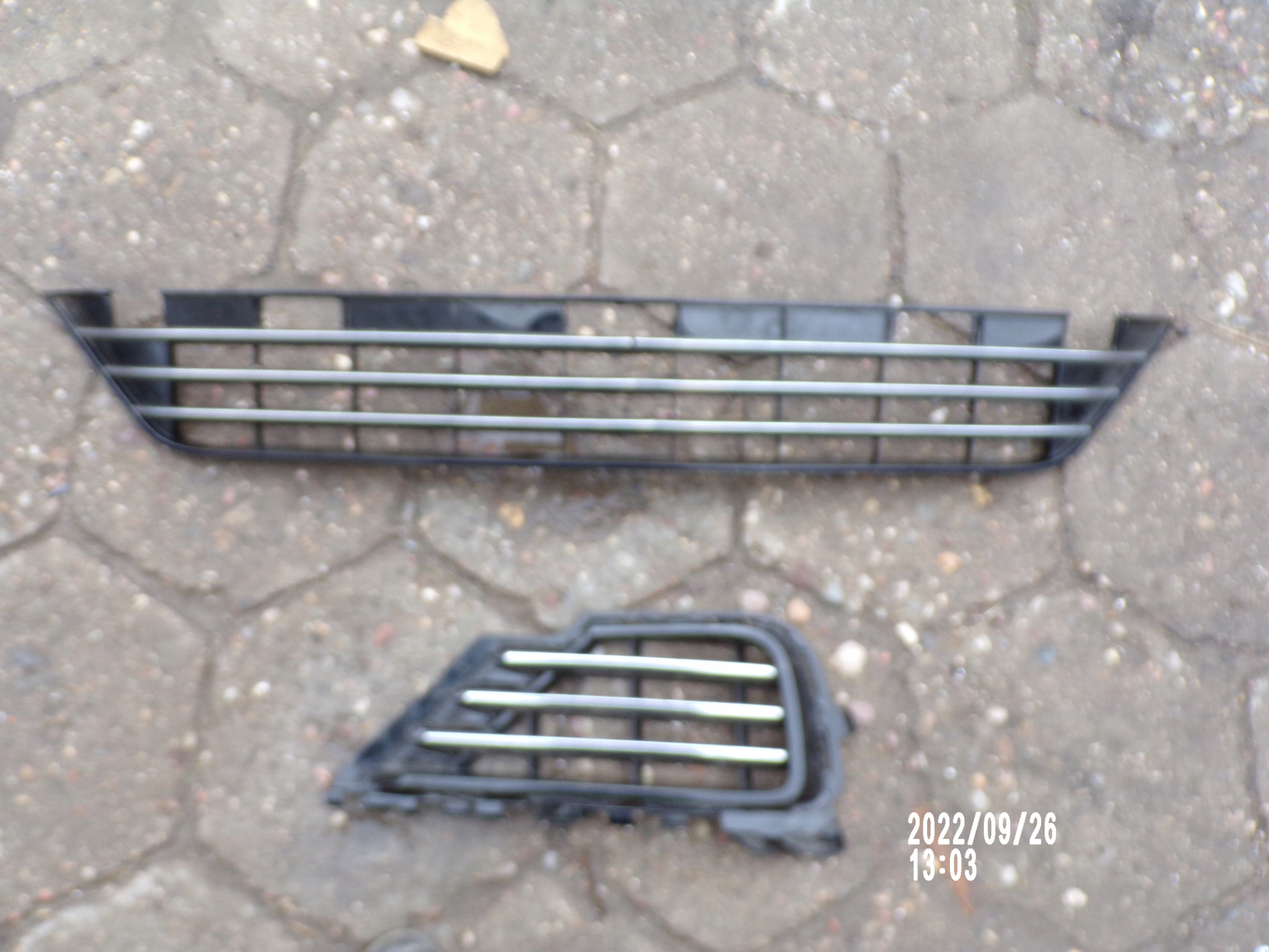 7P6853666G - Решітка бампера Touareg 7P6 праворуч