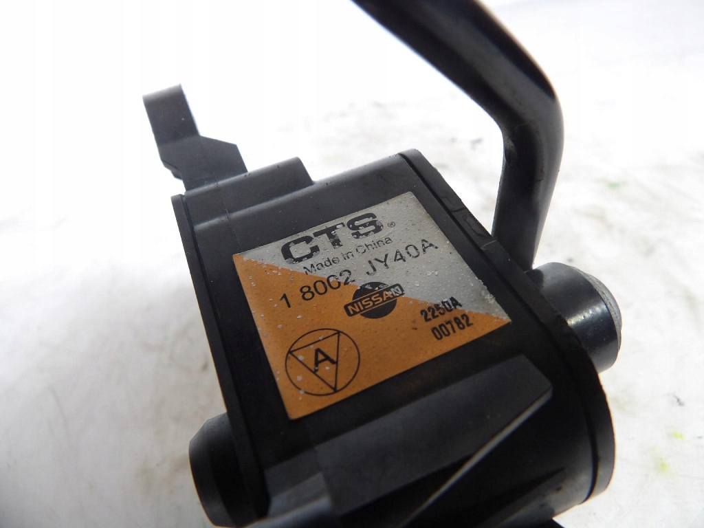 RENAULT KOLEOS and 2.0DCI accelerator pedal 18002JY40A