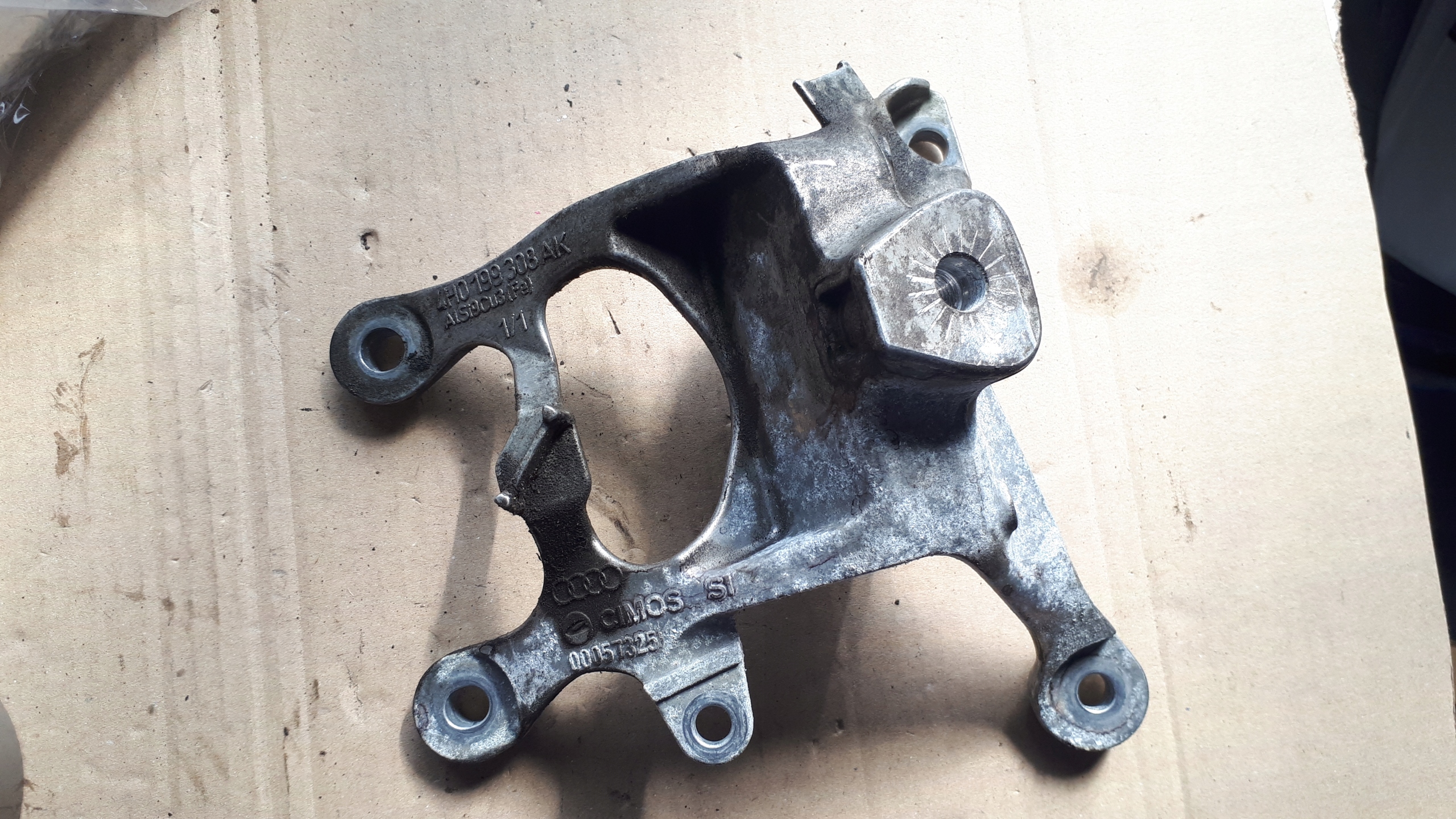 S7 4G A7 holder engine mount 4.0 TFSI S6 A6 C7