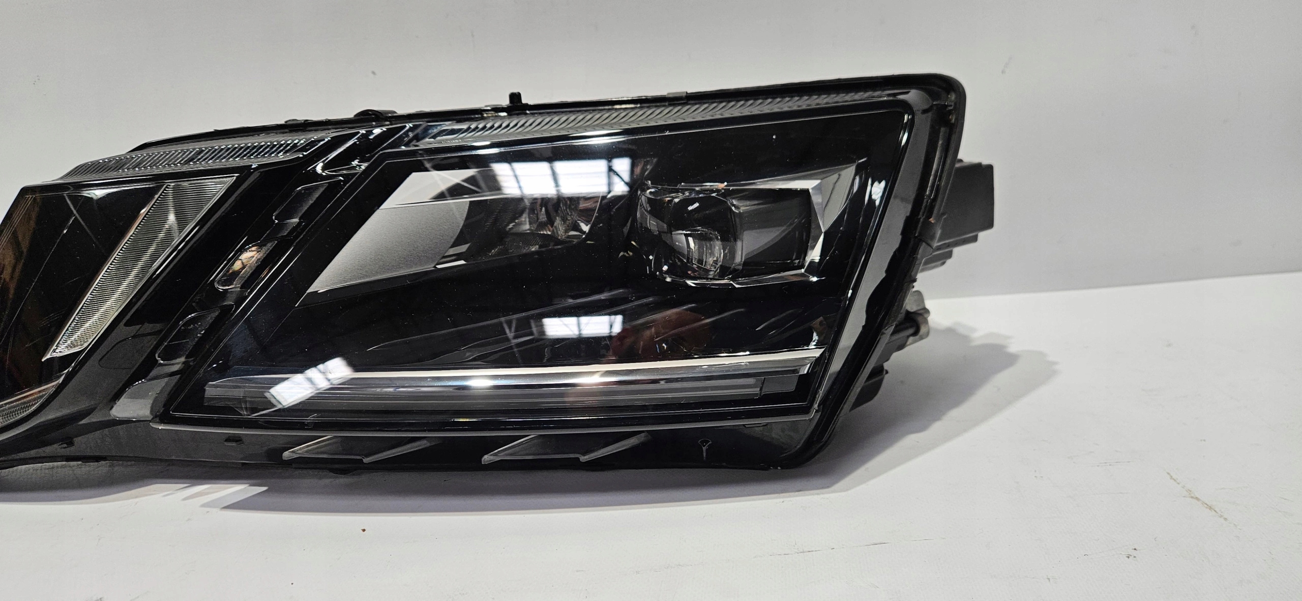 light left front FULL LED SKODA OCTAVIA III LIFT 16- original 5E1941015F