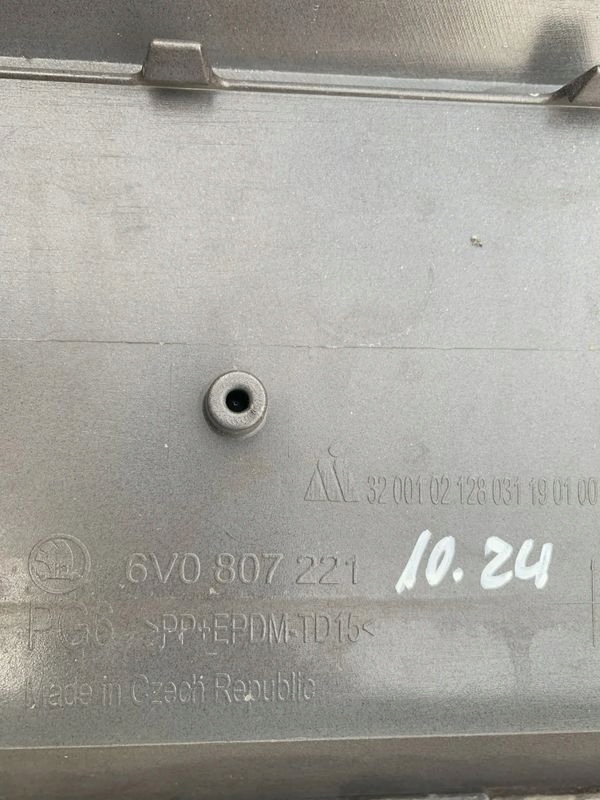 Skoda Fabia 3 III 13-17r SPR PDC bumper front front