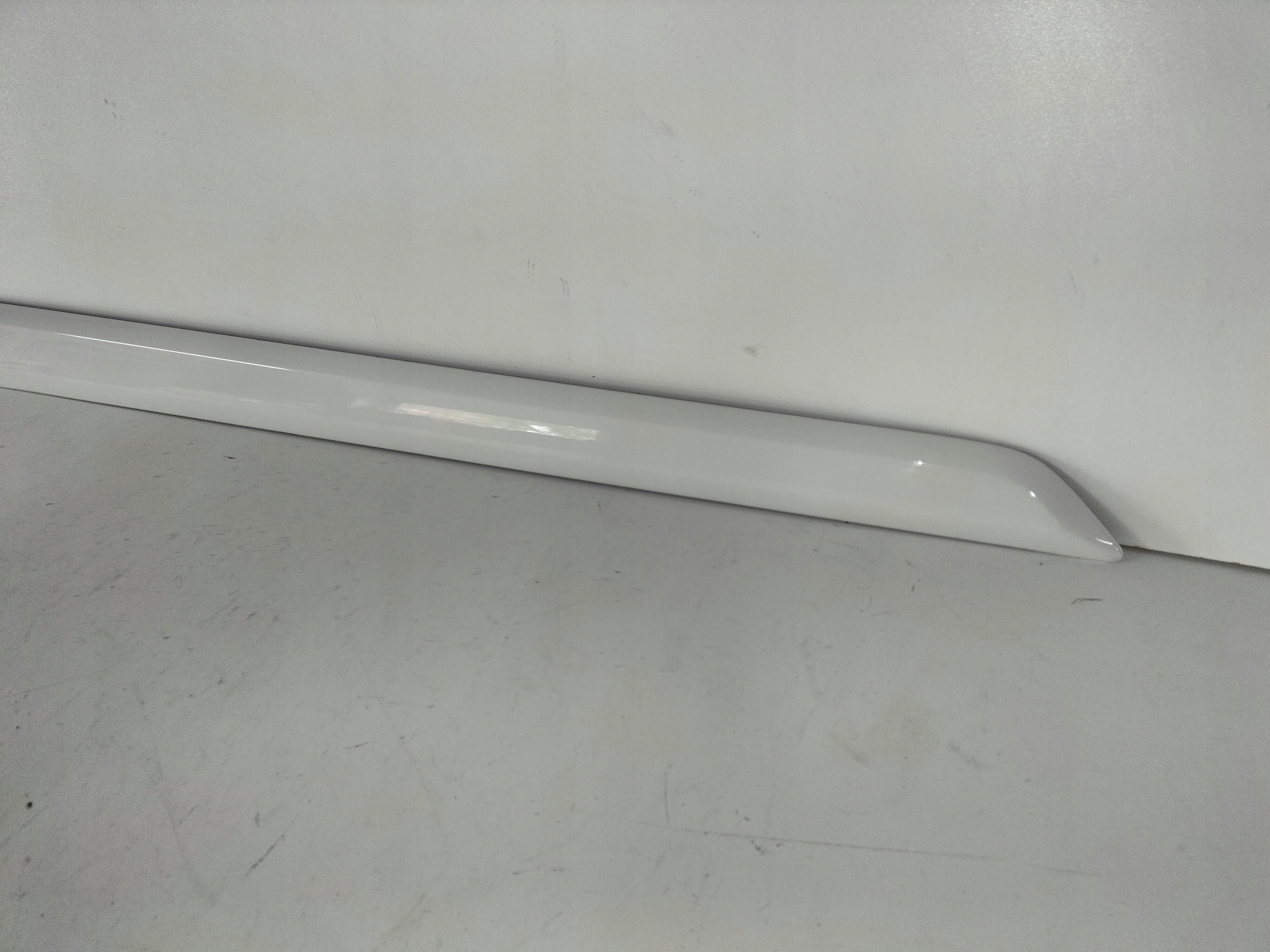 moulding door front right SKODA YETI 09