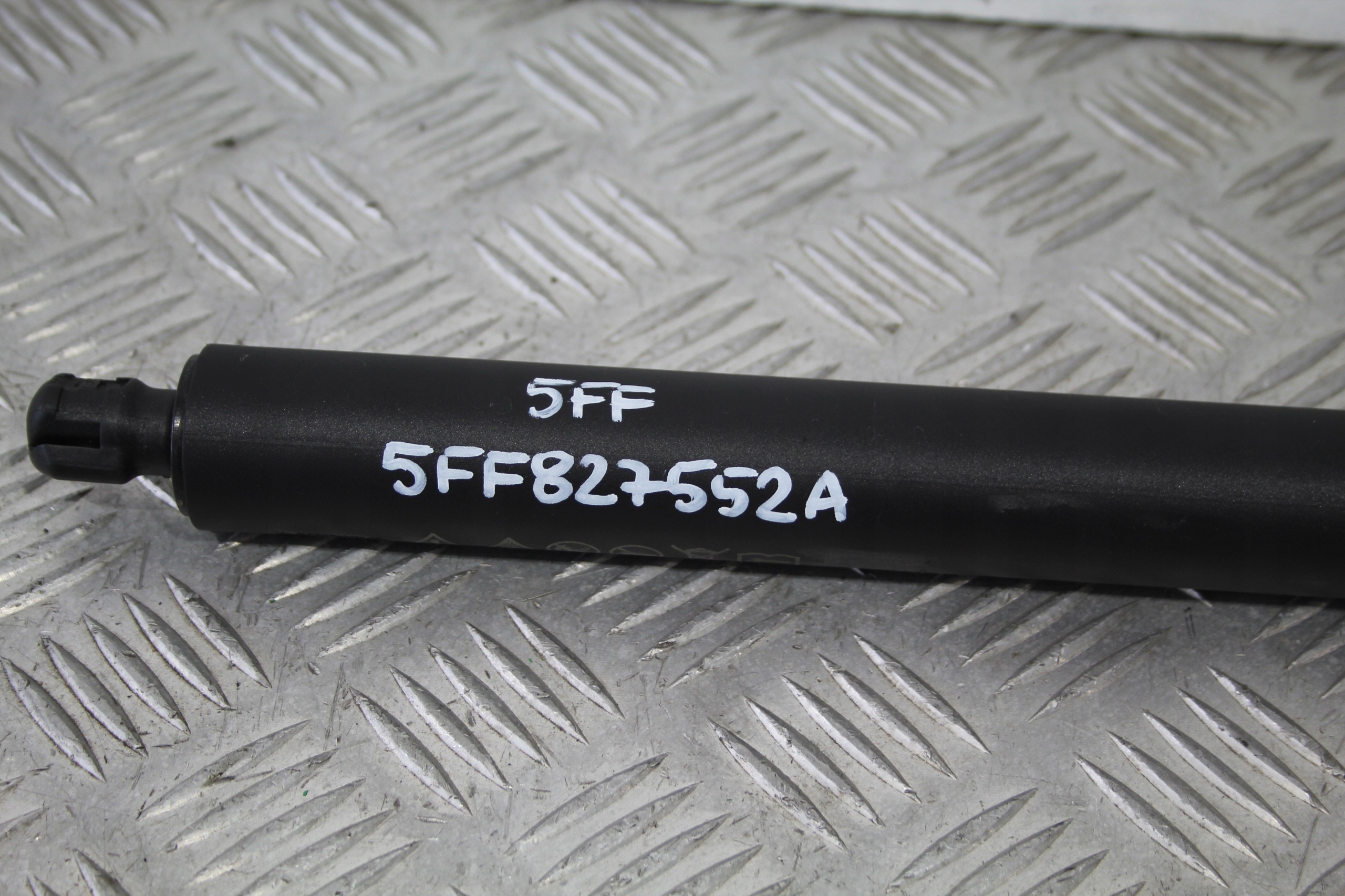 damper telescope bonnet right CUPRA FORMENTOR 5FF 5FF827552A