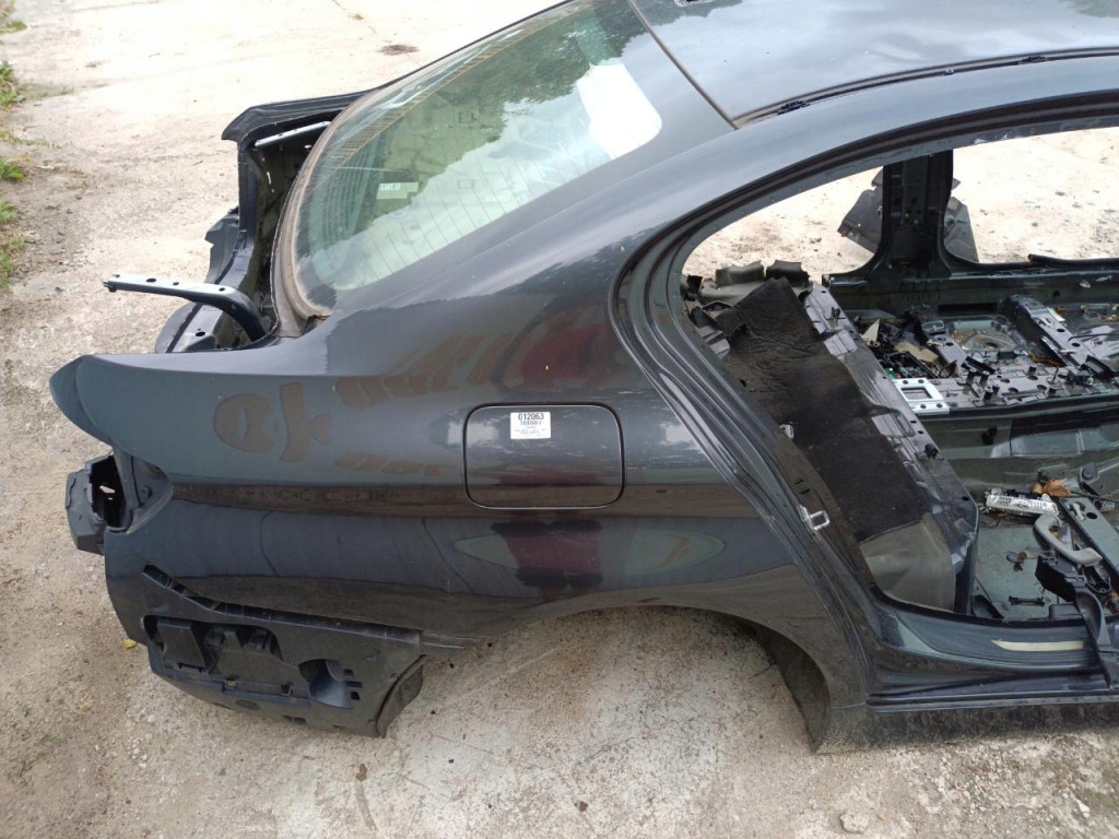 BMW 5 F10 ĆWIARTKA BŁOTNIK PRAWY TYŁ Numer katalogowy części 01