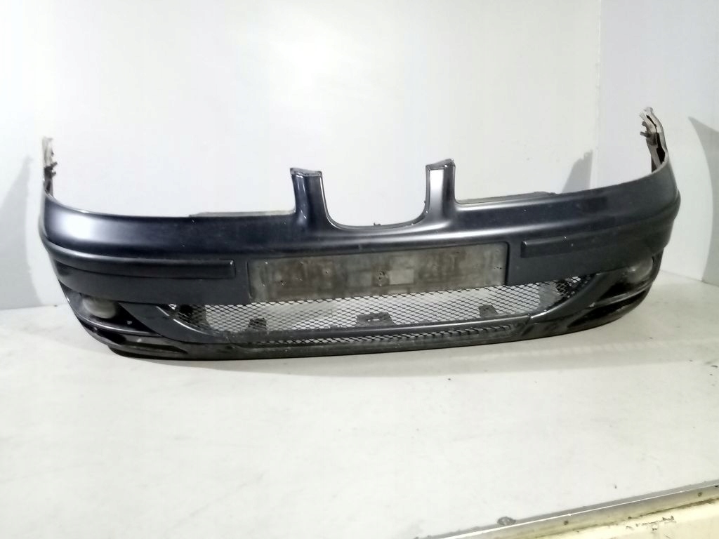 Seat Leon and bumper front front LC7U