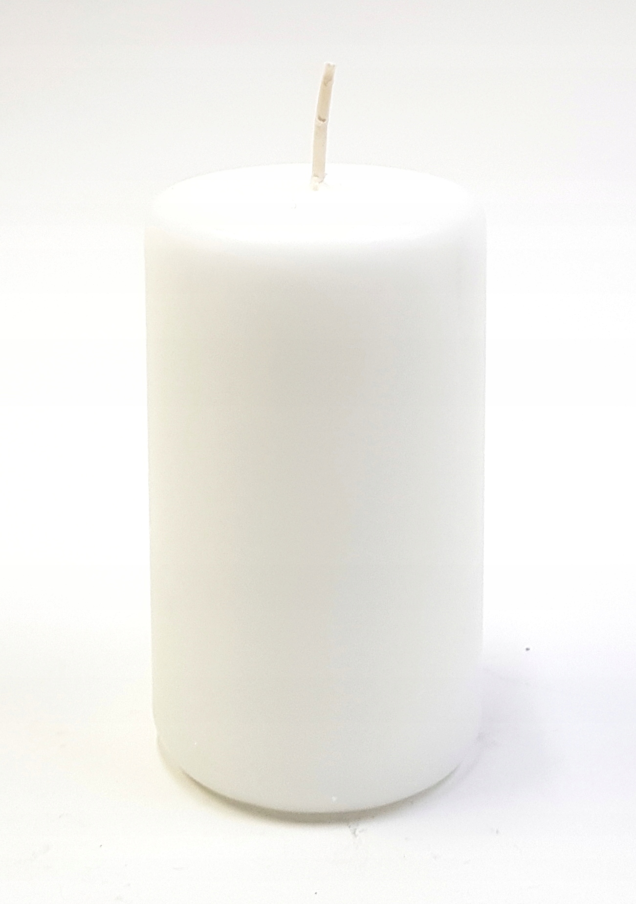 

Świeca Antynikotynowa 60x100 mm Biały Mat