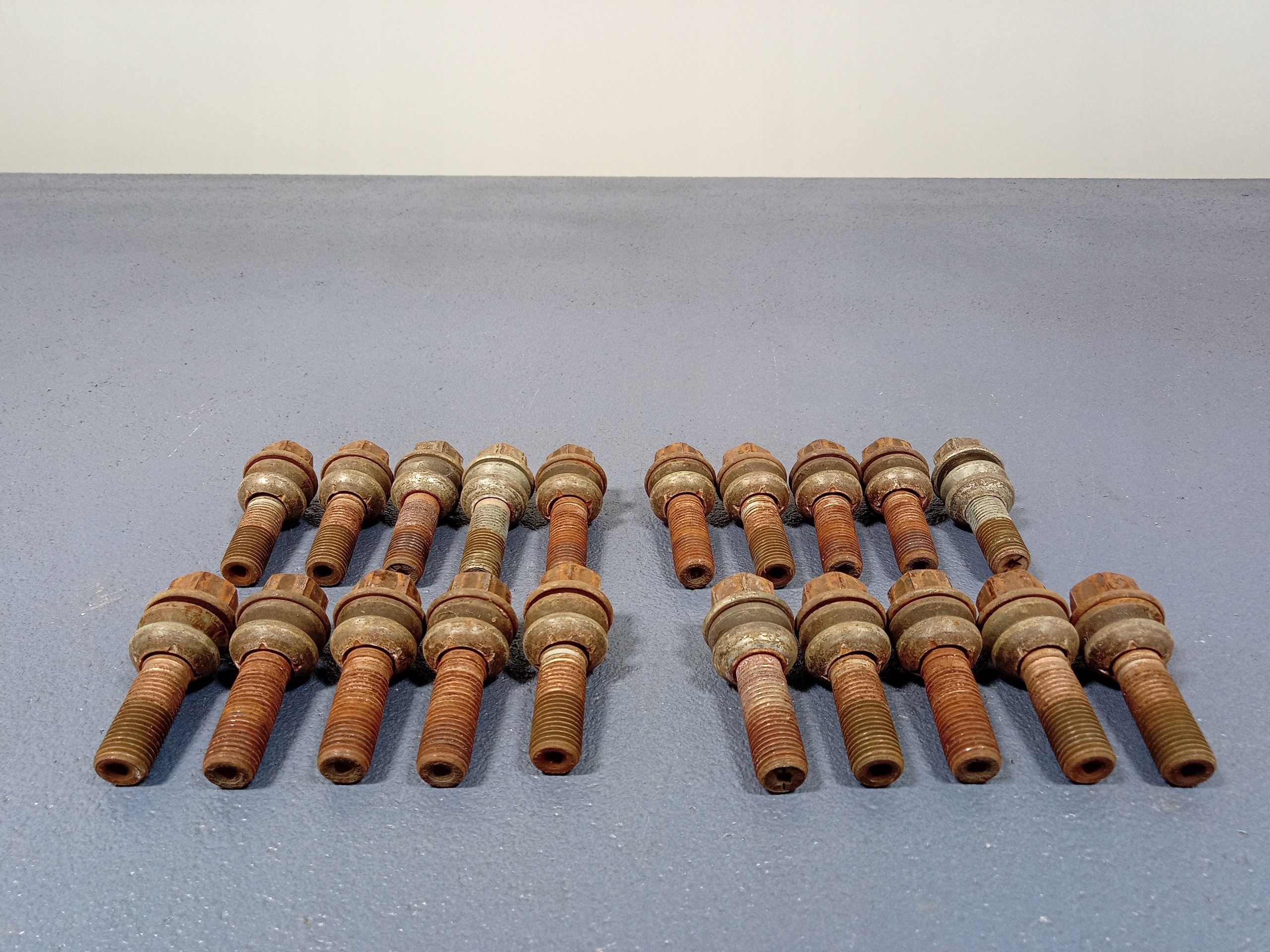 AUDI Q7 і 4L колісні болти M14X1. 5 20 шт