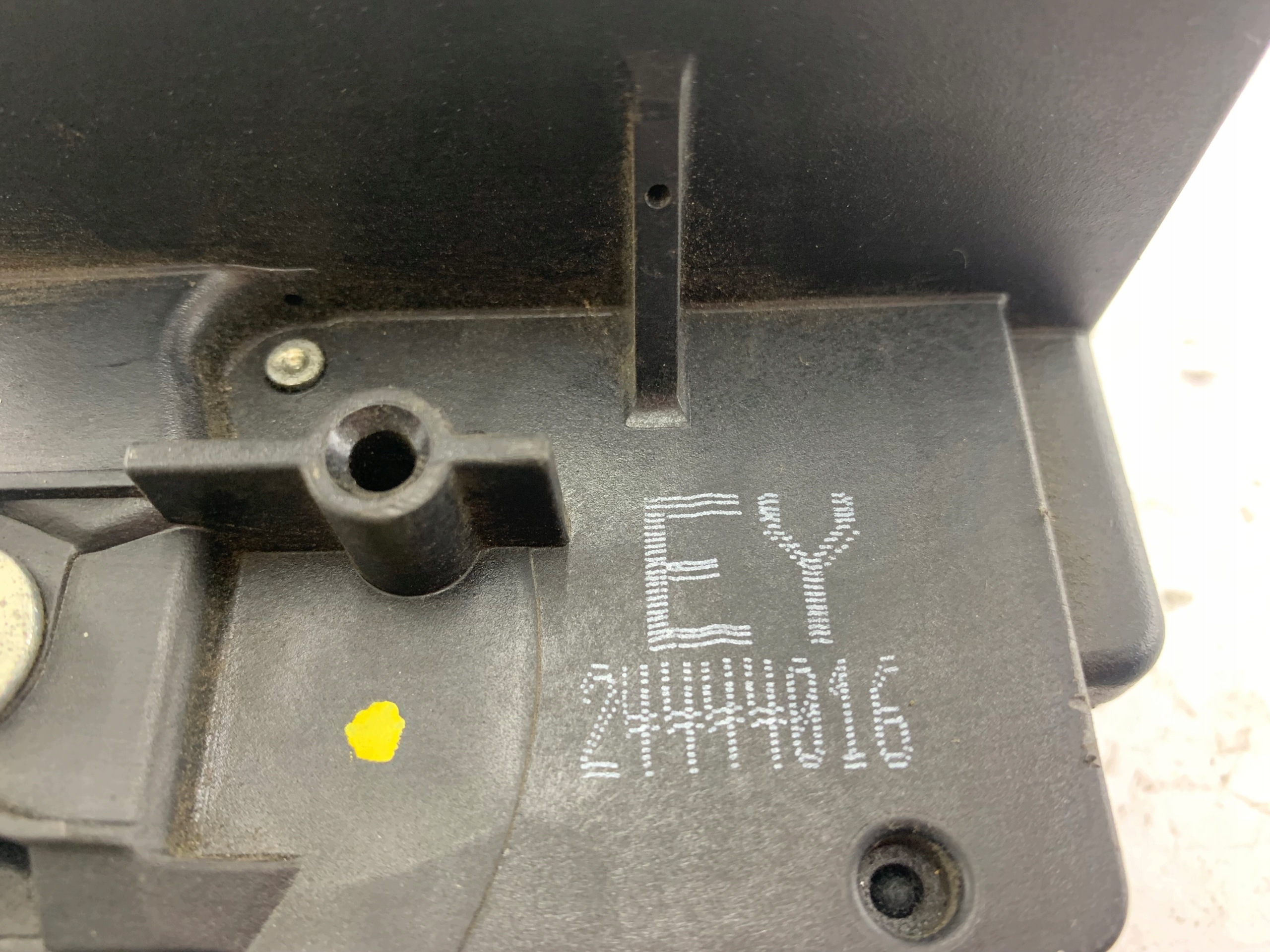 OPEL ZAFIRA A lock door right front 24444016