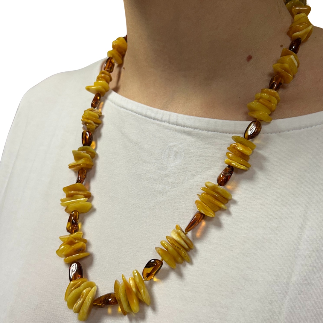 Náhrdelník s baltským jantarem, jantarové korálky, mléčný certifikát