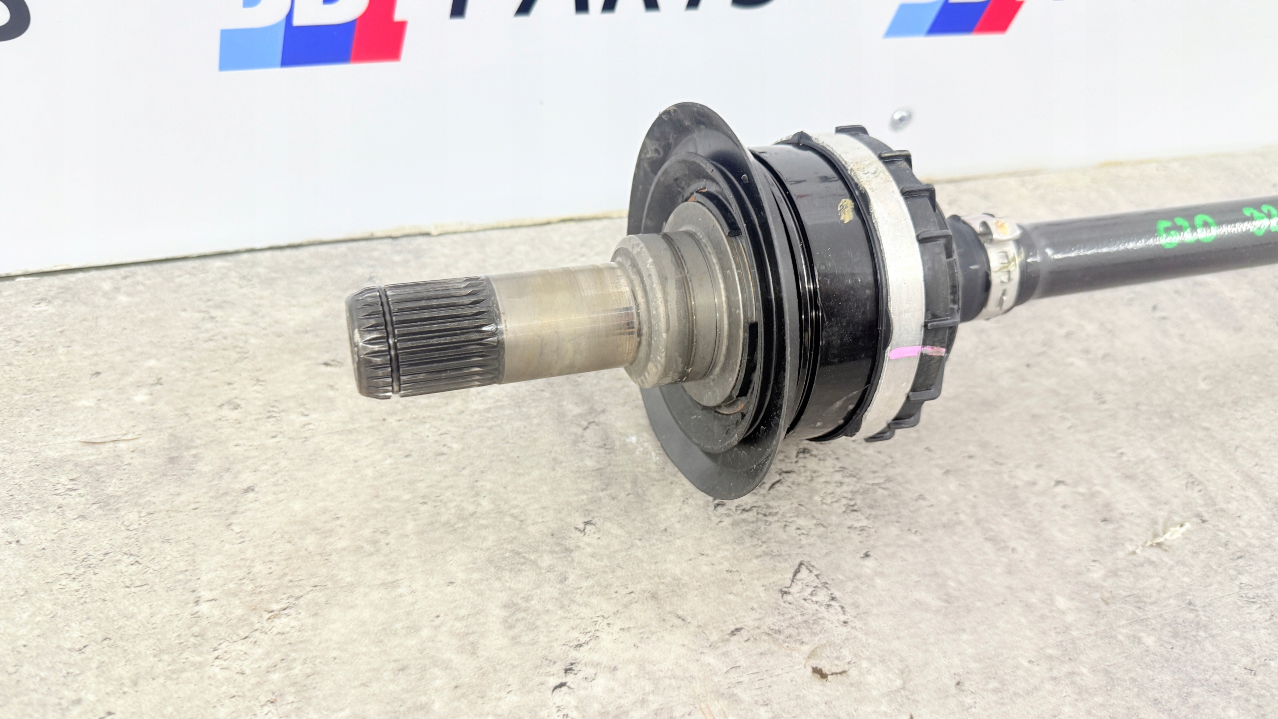 BMW G20 semi-axis right rear part 320I rear 8665784