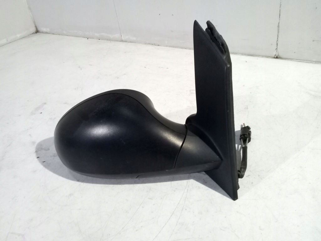 Seat Toledo III mirror right manually