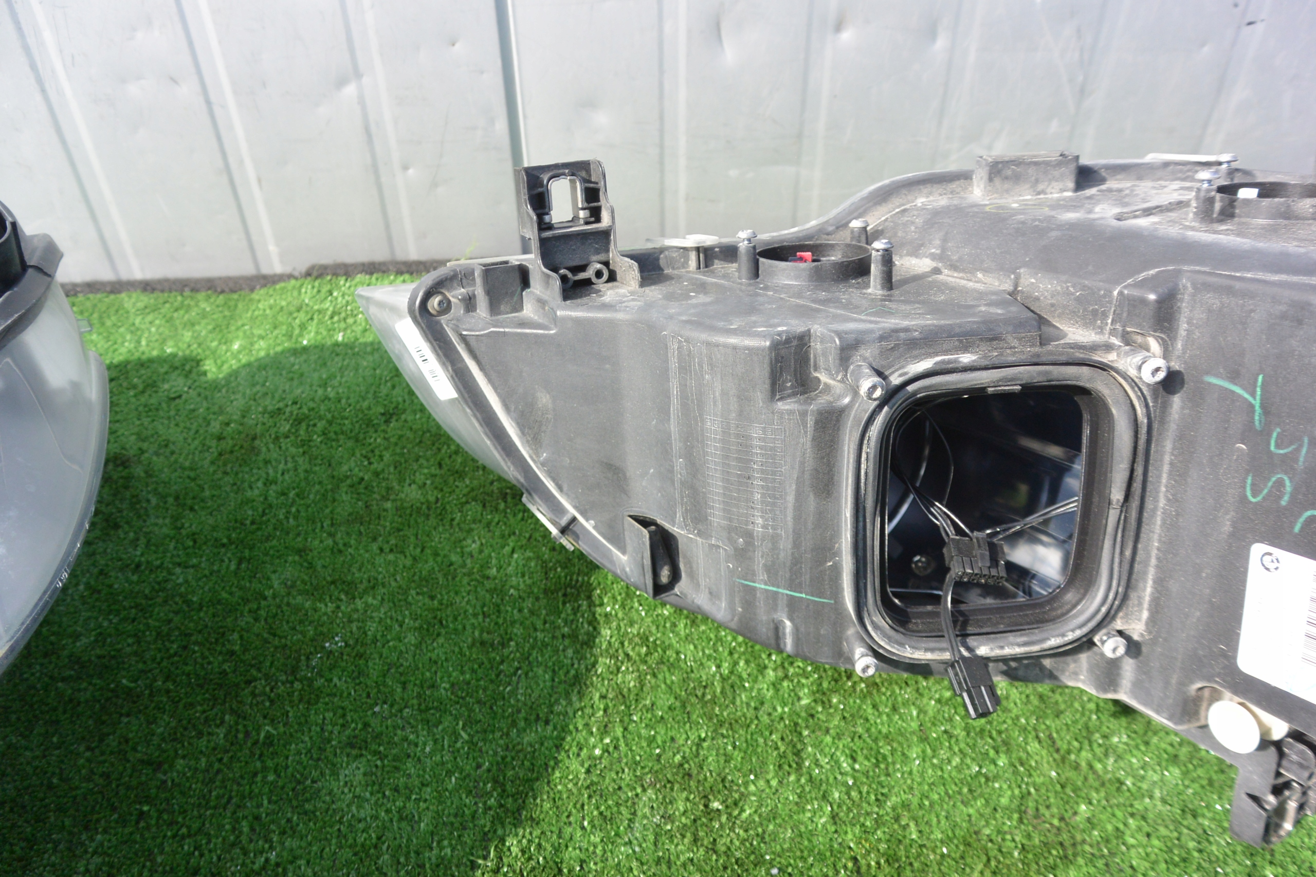 BMW X5 E70 LCI LIFT 2010- DYNAMIC light BI-XENON positioning left right USA