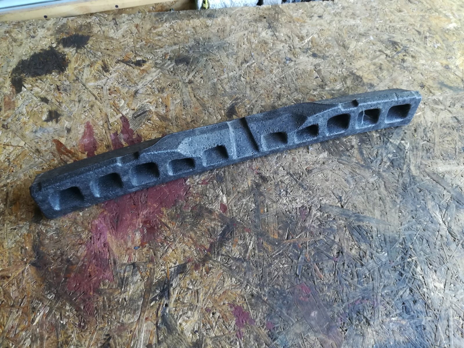 Absorber zderzaka przód 1M0307251A Seat Leon I Toledo II 99-05