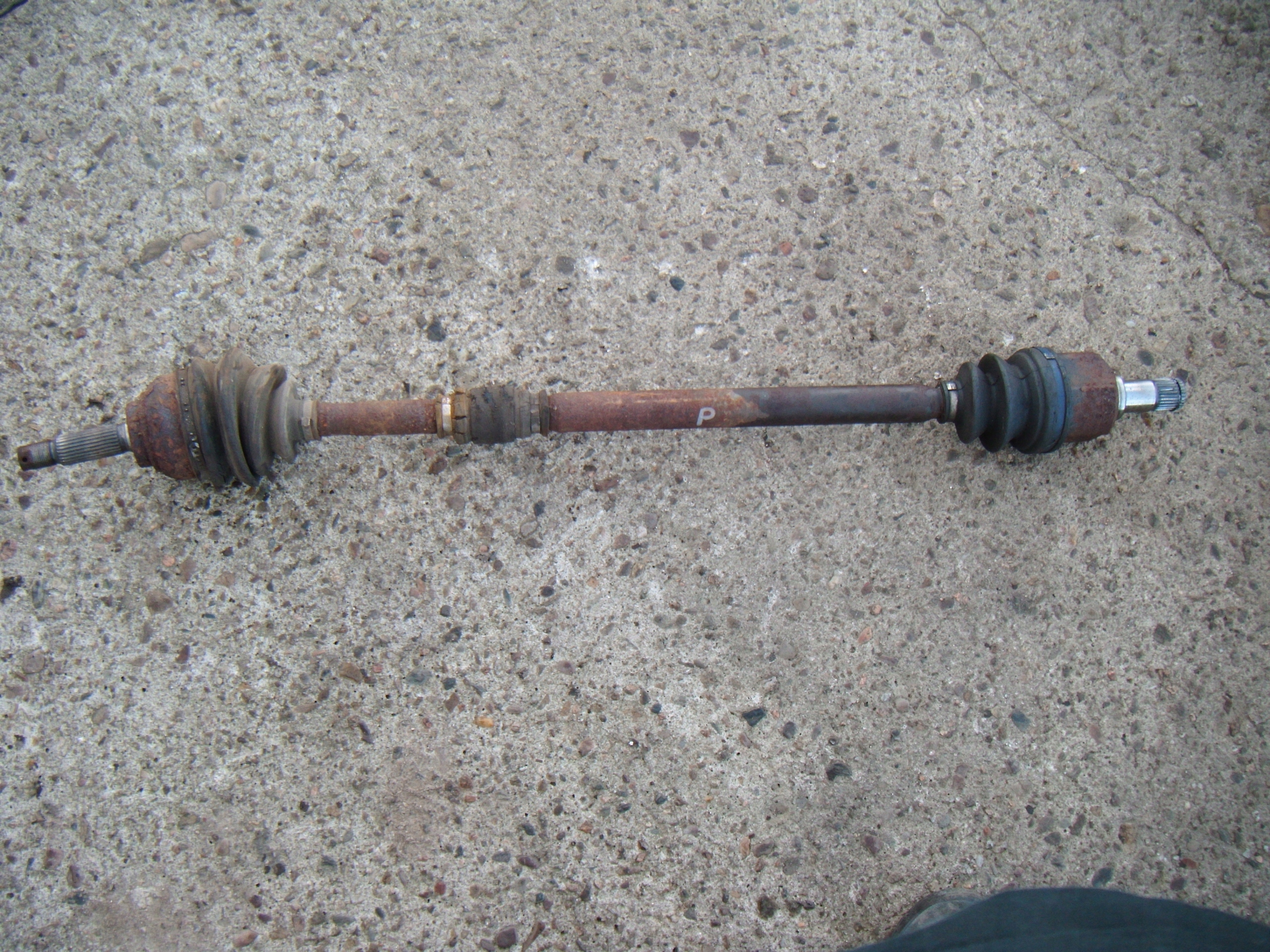 ECLIPSE 3G 00-05 2.4 PÓŁOŚ PRAWA