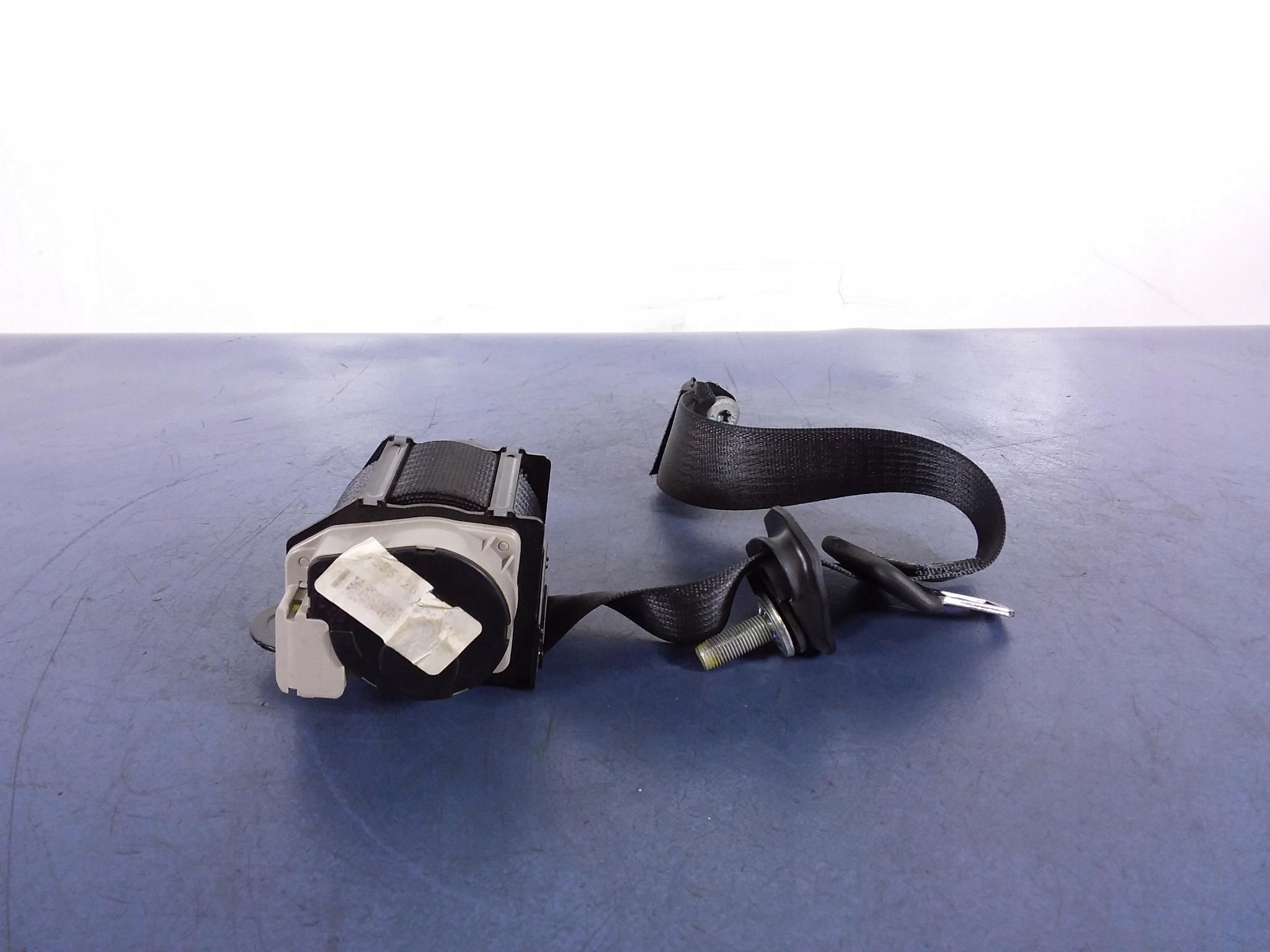 Cadillac CTS III ремень безопасности левый