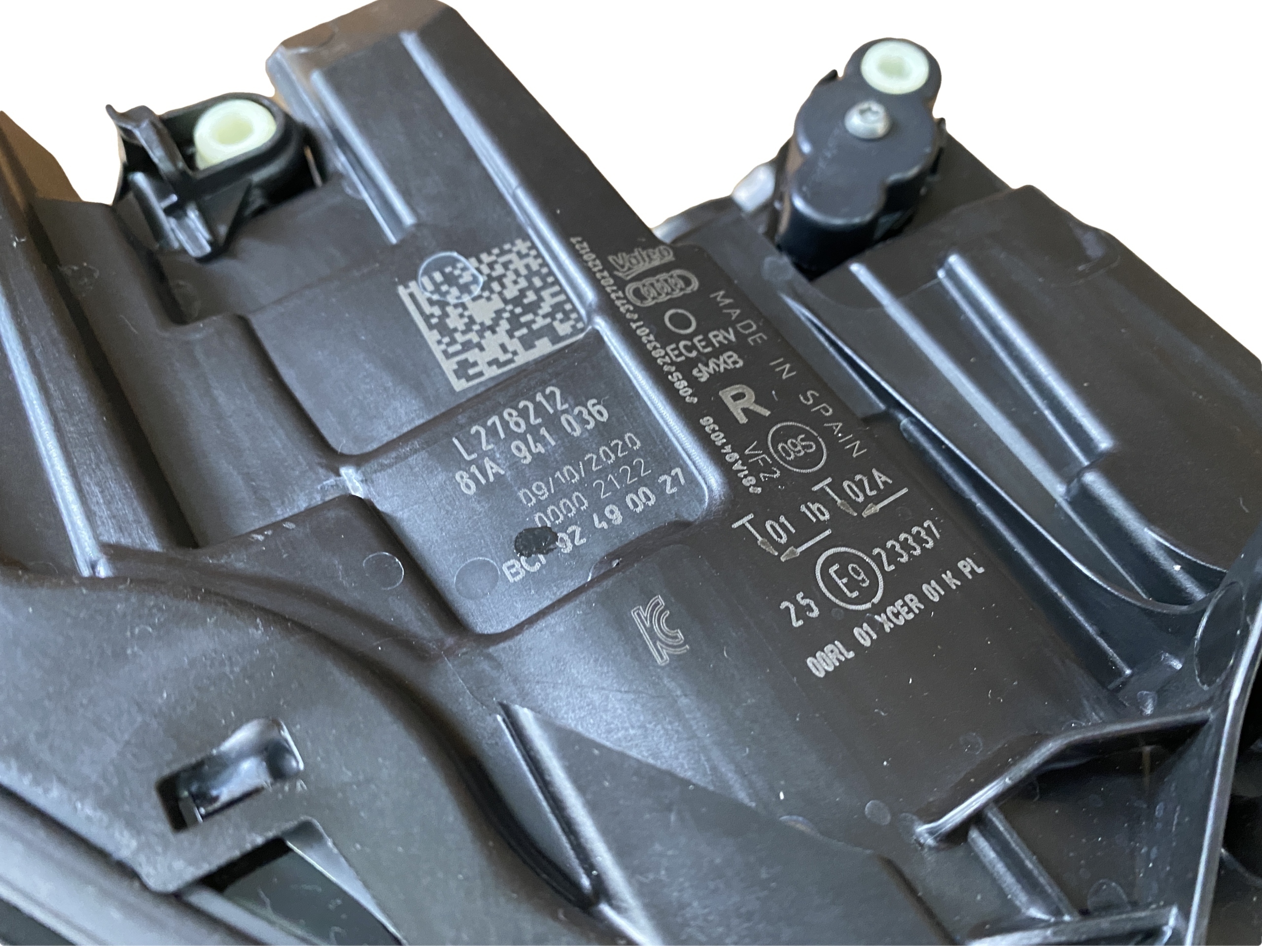 AUDI Q2 81A LIFT LAMPA PRAWA MATRIX 81A941036 Strona zabudowy prawa