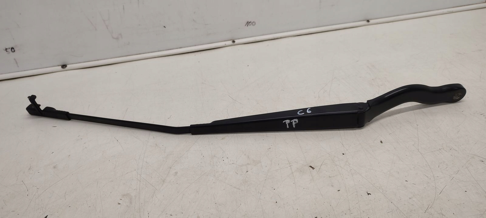 wiper arm right Citroen C6 2,7 HDI