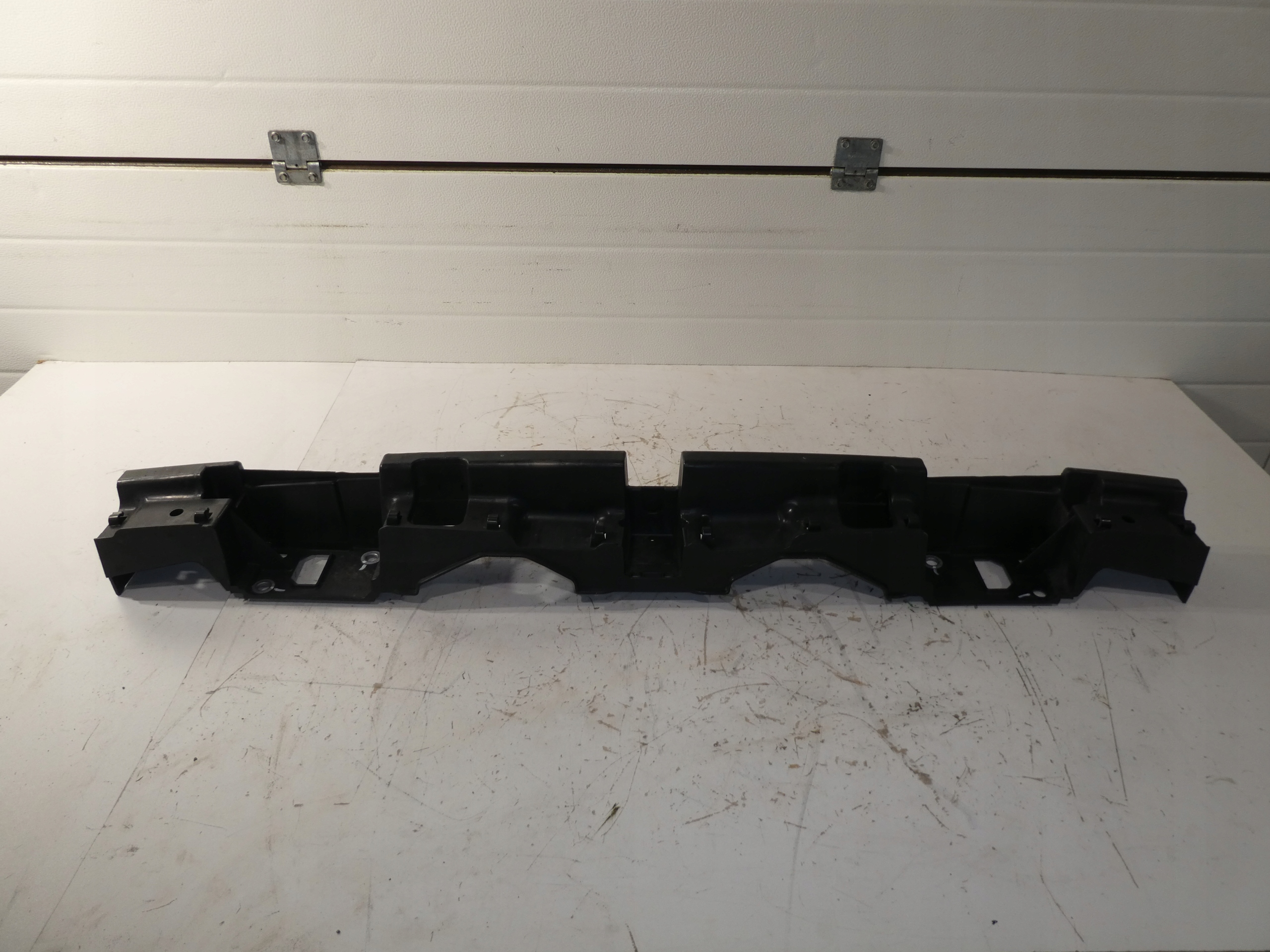 TRÄGER HINTEN DER STOSSSTANGE VW T5 LIFT 7E0807305C