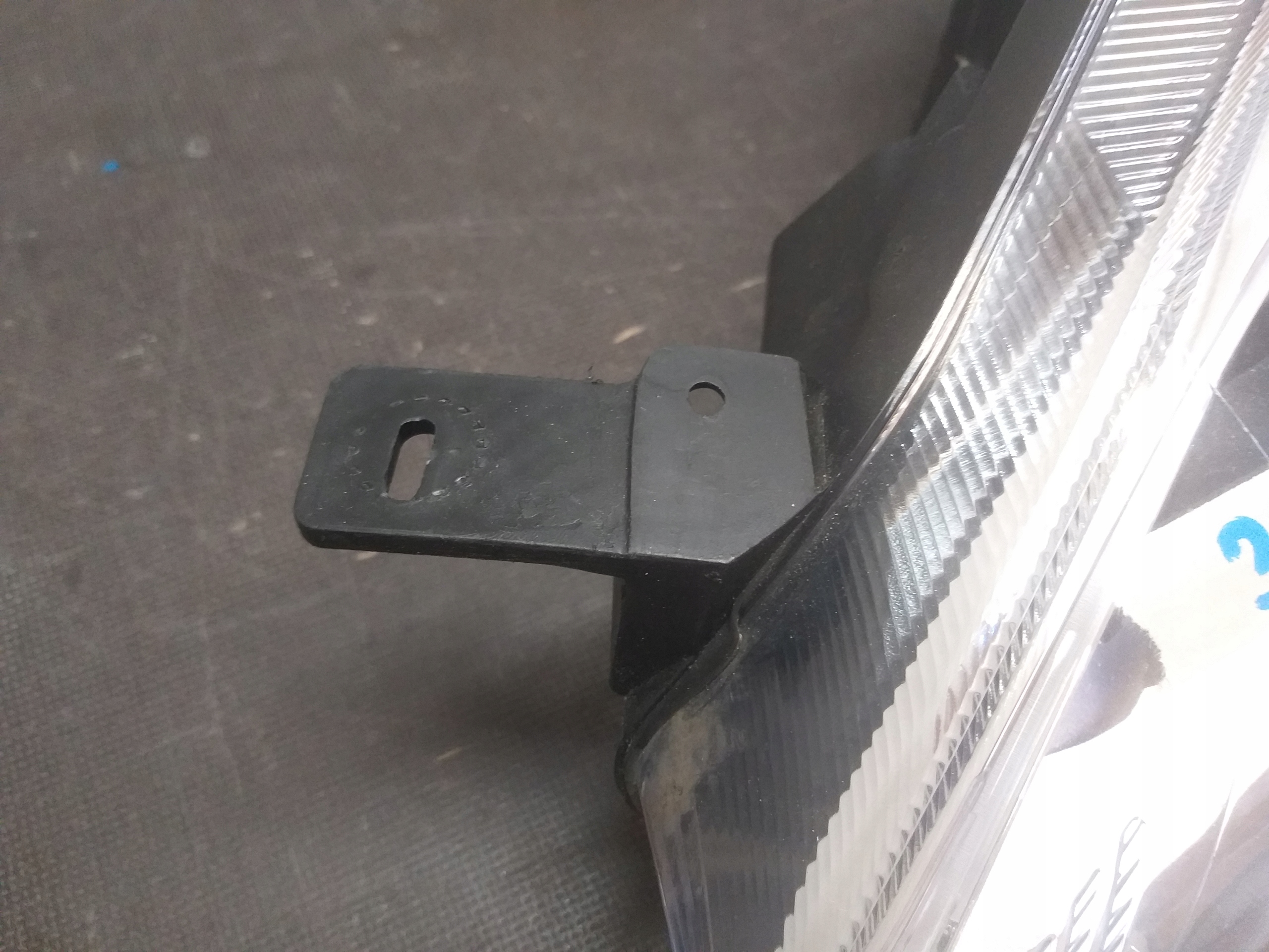 LIGHT FRONT LEFT FORD FIESTA MK8 LENS LED H1BB-13W030-EC