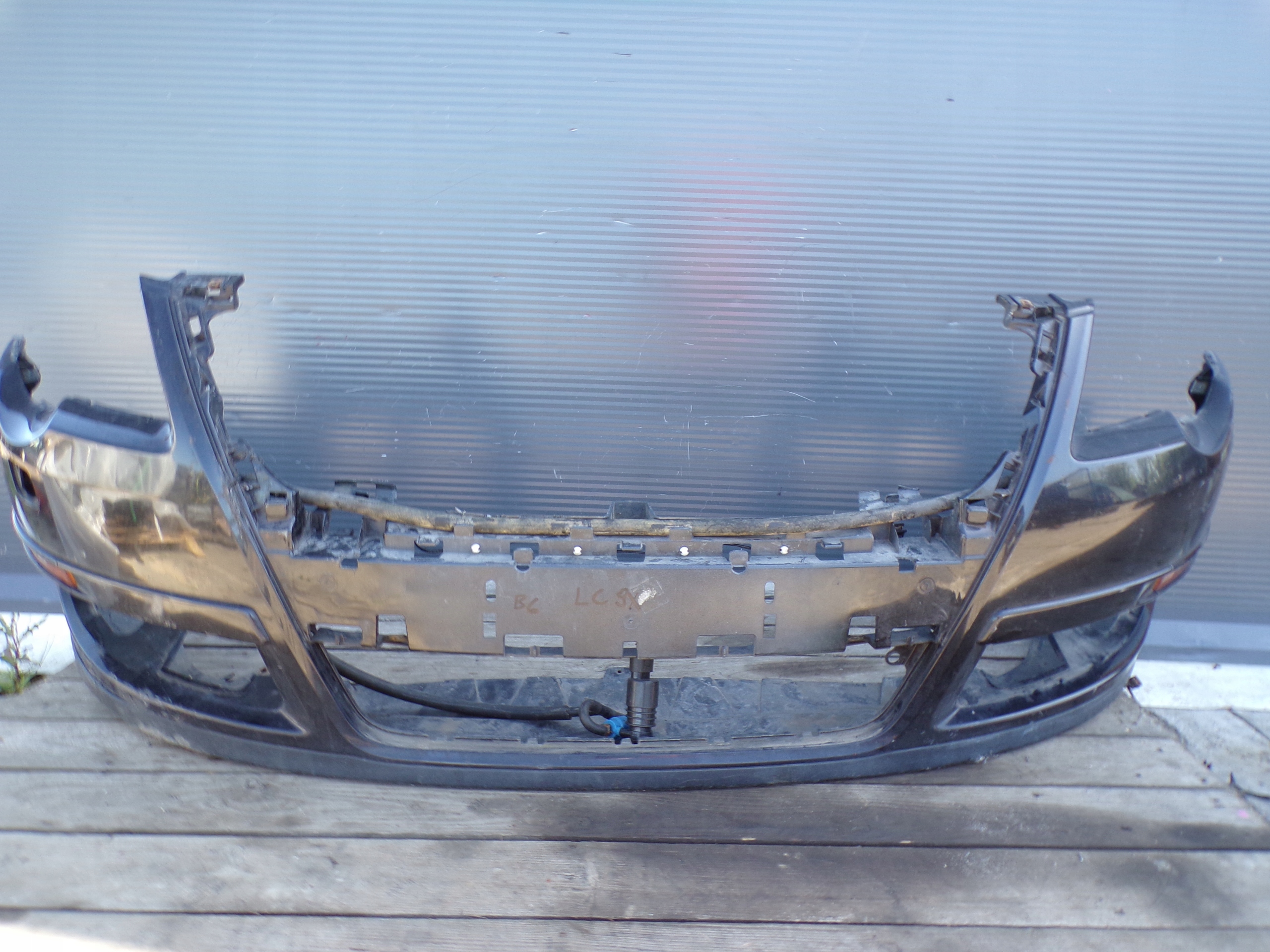 front bumper front VOLKSWAGEN PASSAT B6 washers colour LC9X (2)