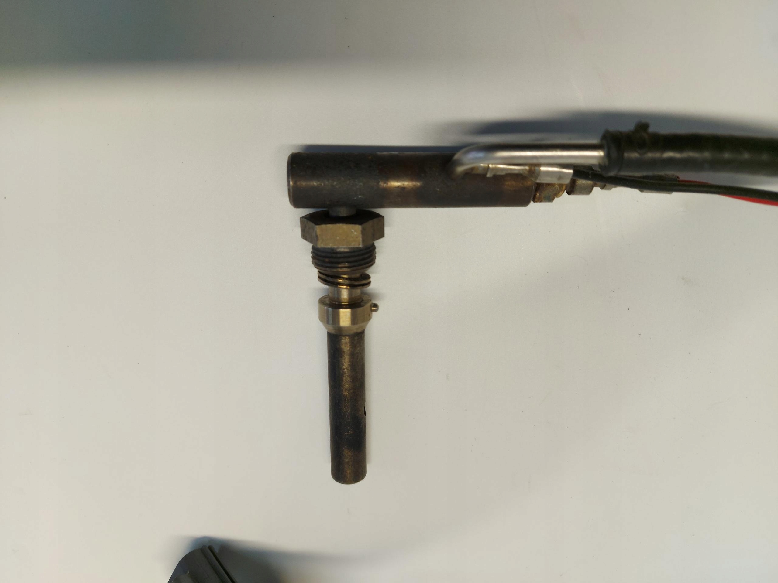 FORD CUSTOM MK8 2.2D SENSOR DES KRAFTSTOFFSBEHÄLTERS DPF