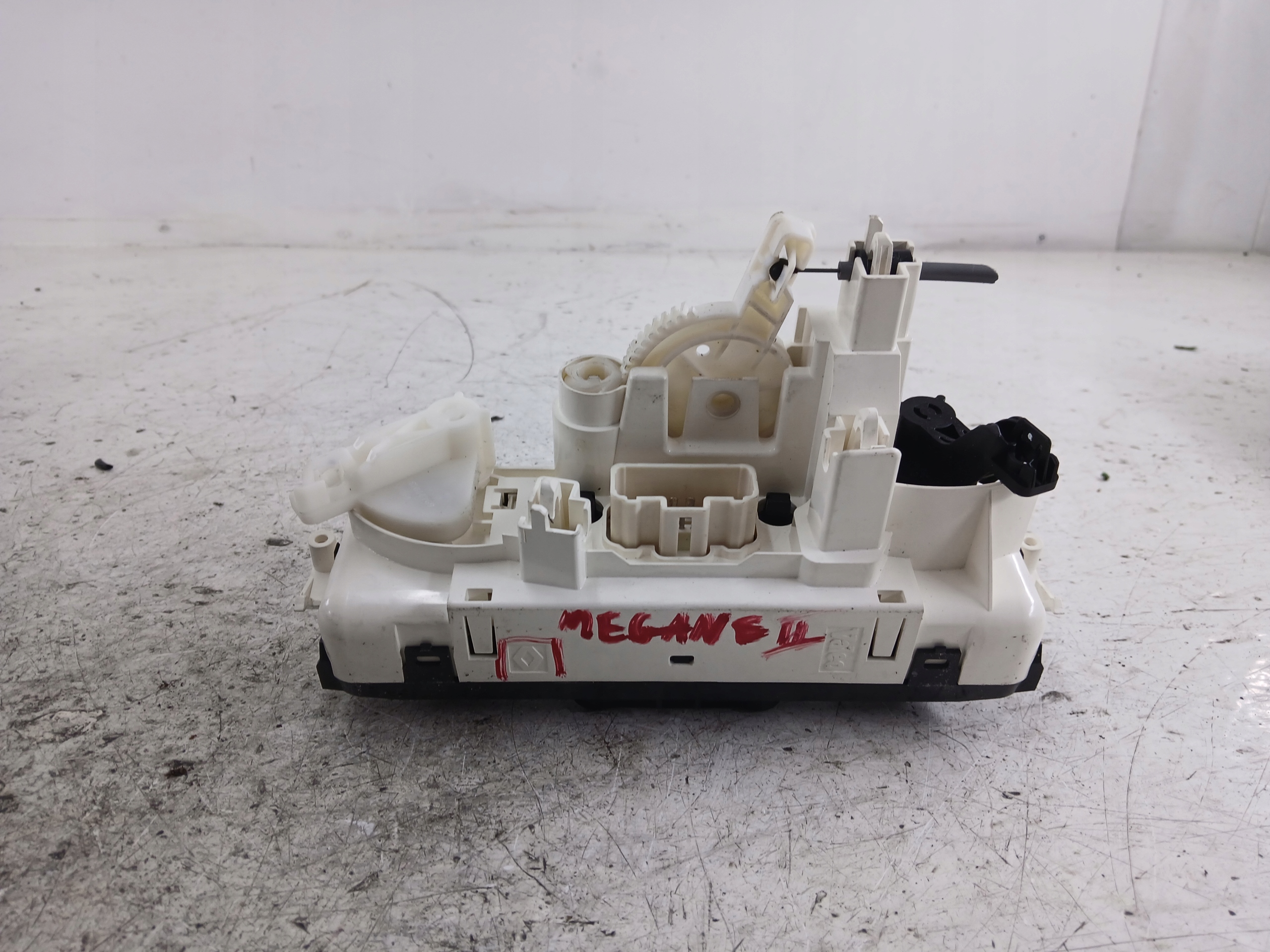 RENAULT MEGANE II Unite commande clima Bouches buses 666445V