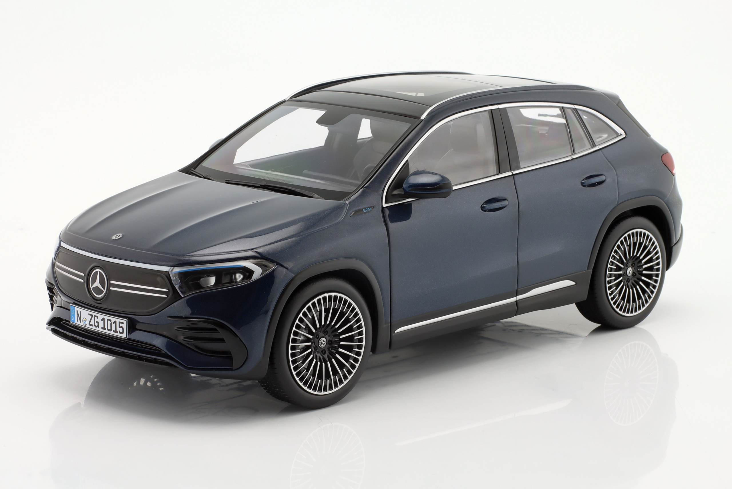 Mercedes-Benz Eqa (H243) Amg 2021 Denim Blue Nzg 1:18 1/18 Model Auta