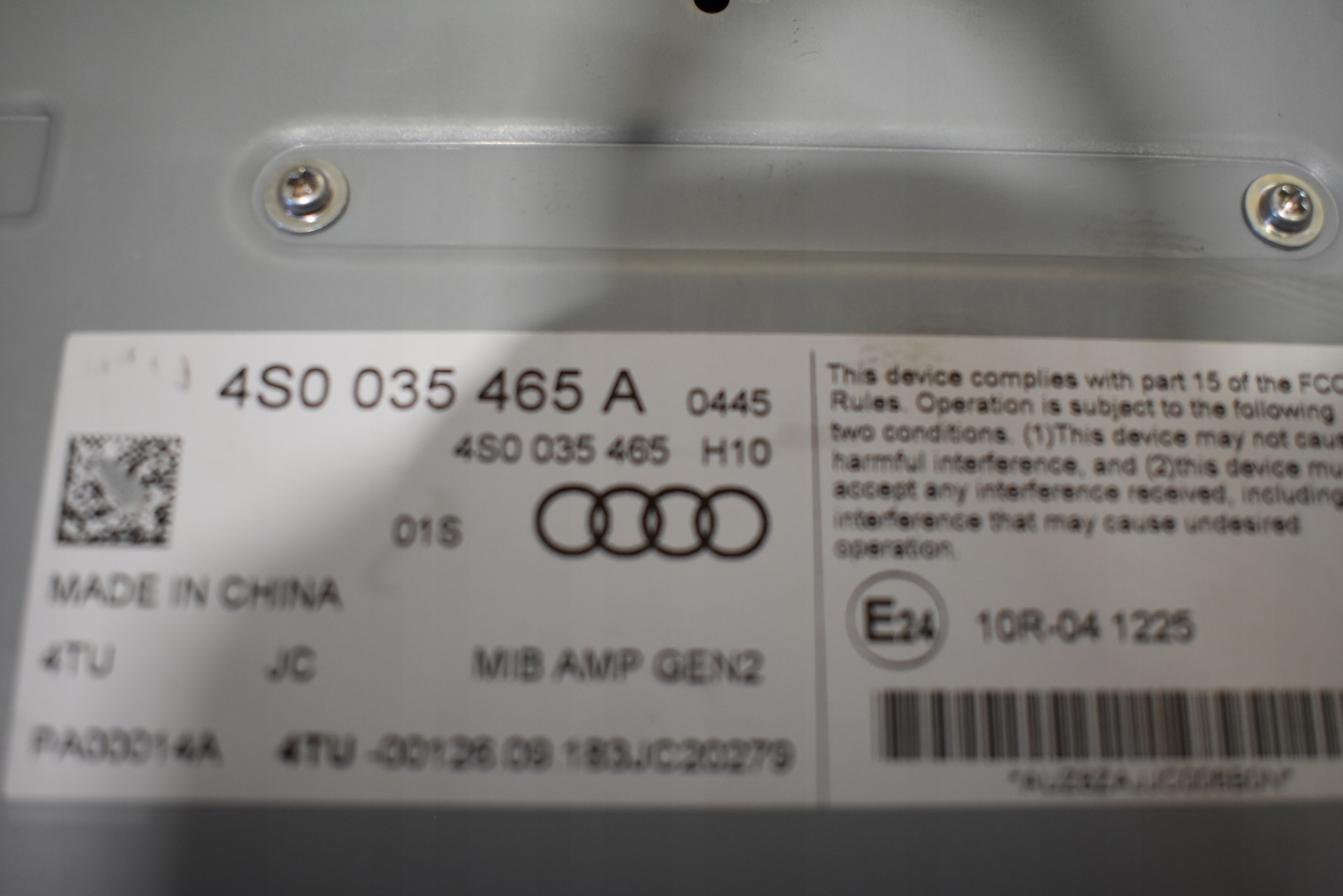 IDEALNY amplifier AUDI R8 1