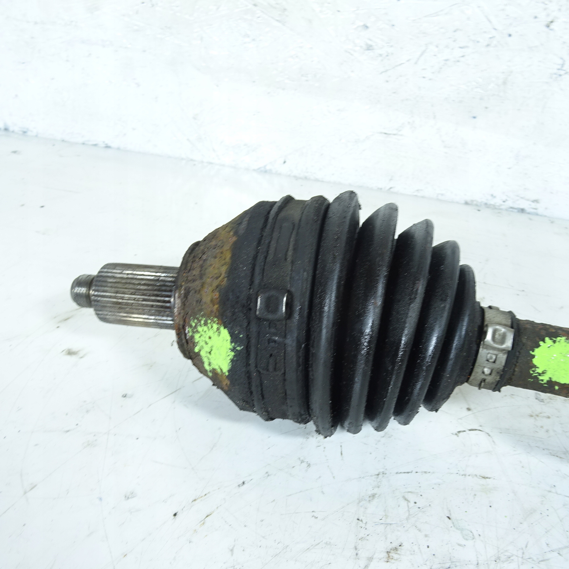 SKODA FABIA II 2 1.4TDI semi-axis left front