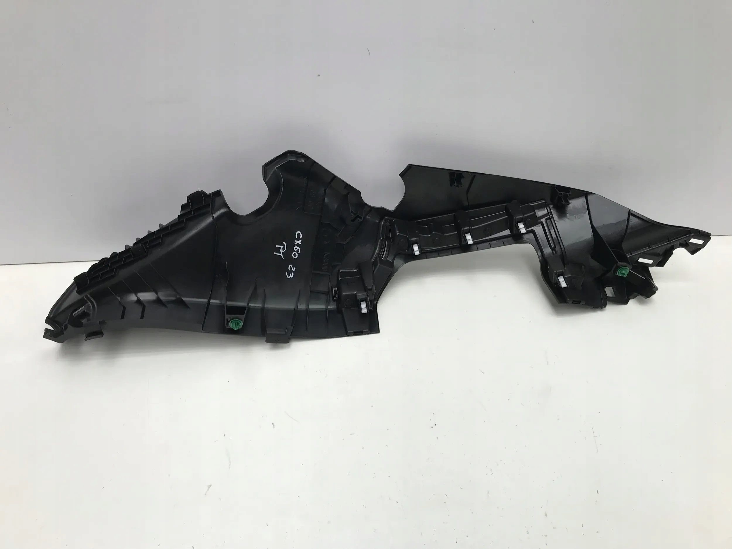 Mazda CX-60 CX60 2023 PLASTIK OSŁONA SŁUPKA PRAWY TYŁ TYLNA KBB368760 Stan opakowania zastępcze