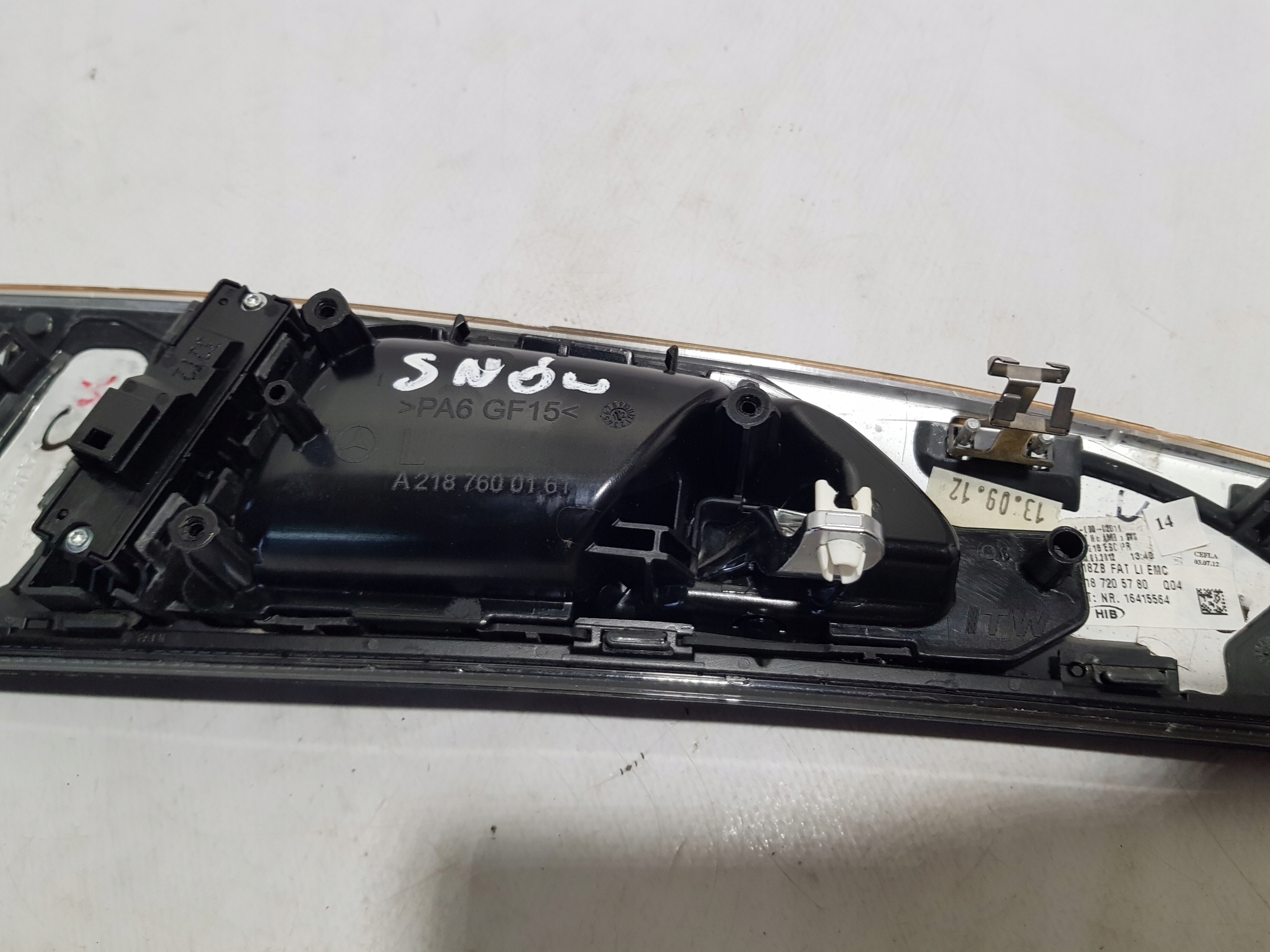 MERCEDES CLS W218 handle left front DEKOR moulding door 2187600161