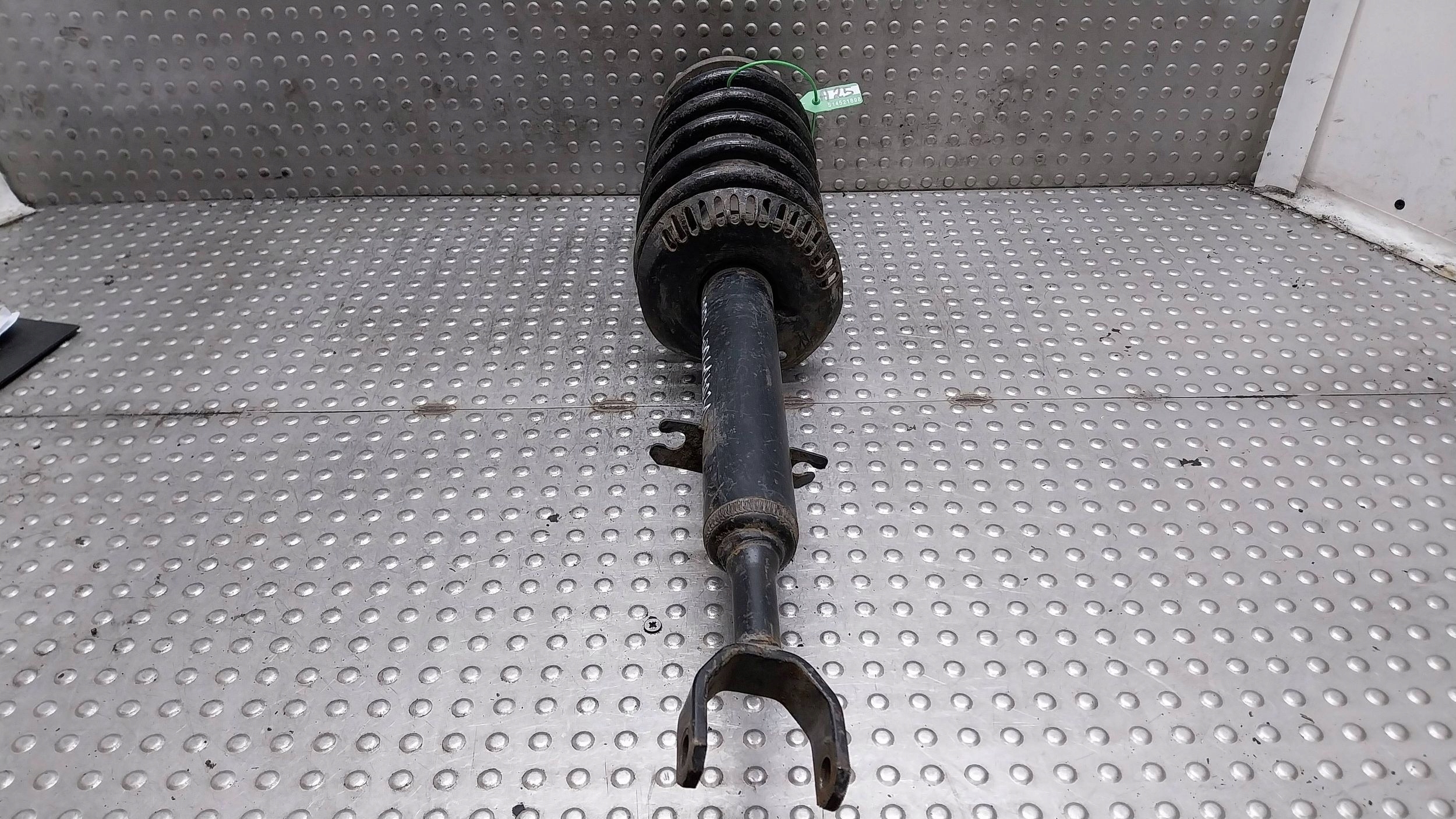 shock absorber left right front 4D0413031 AUDI A8 4.2 QUATTRO