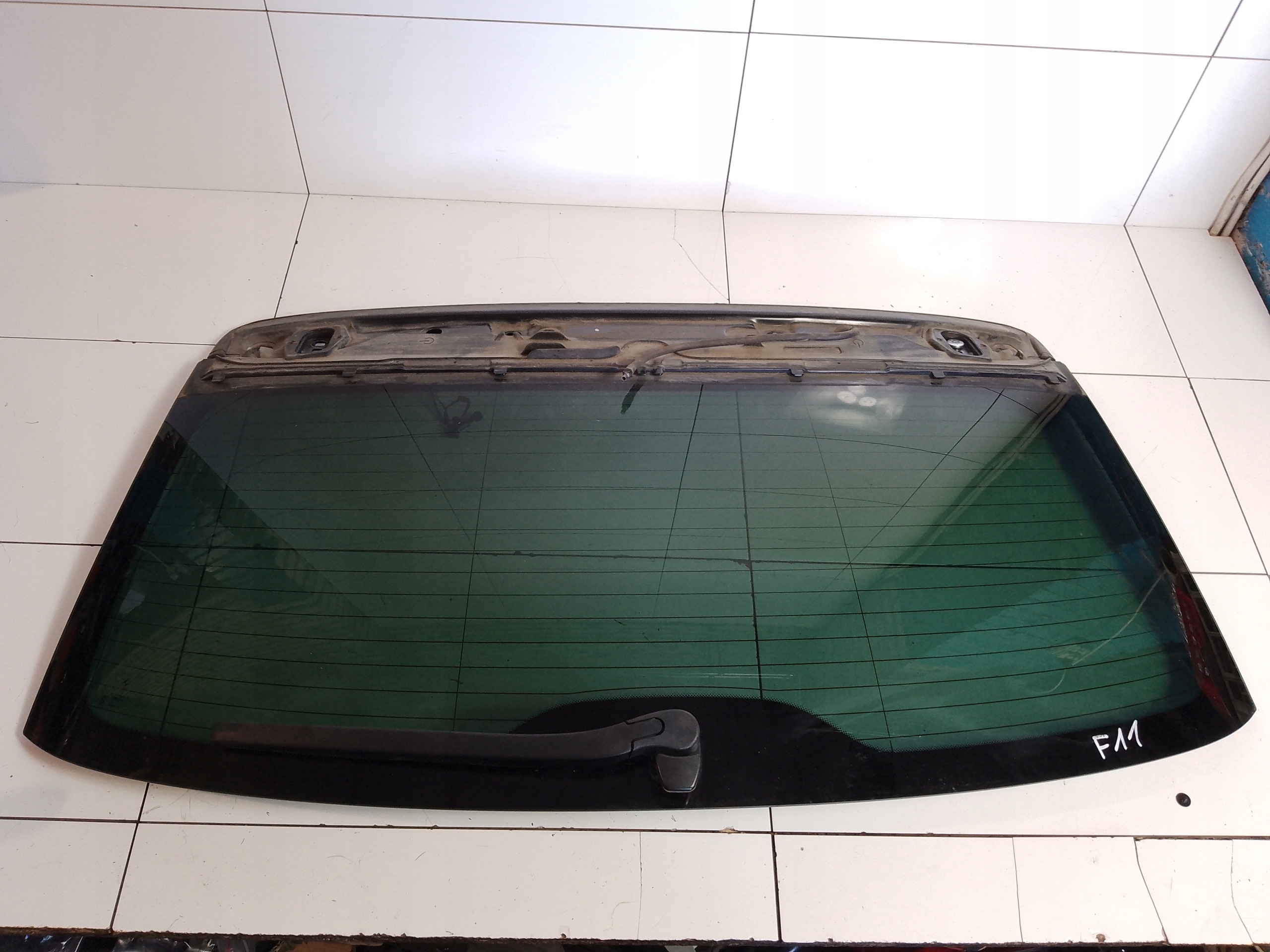 SZYBA TYLNA BMW F11 KLAPY