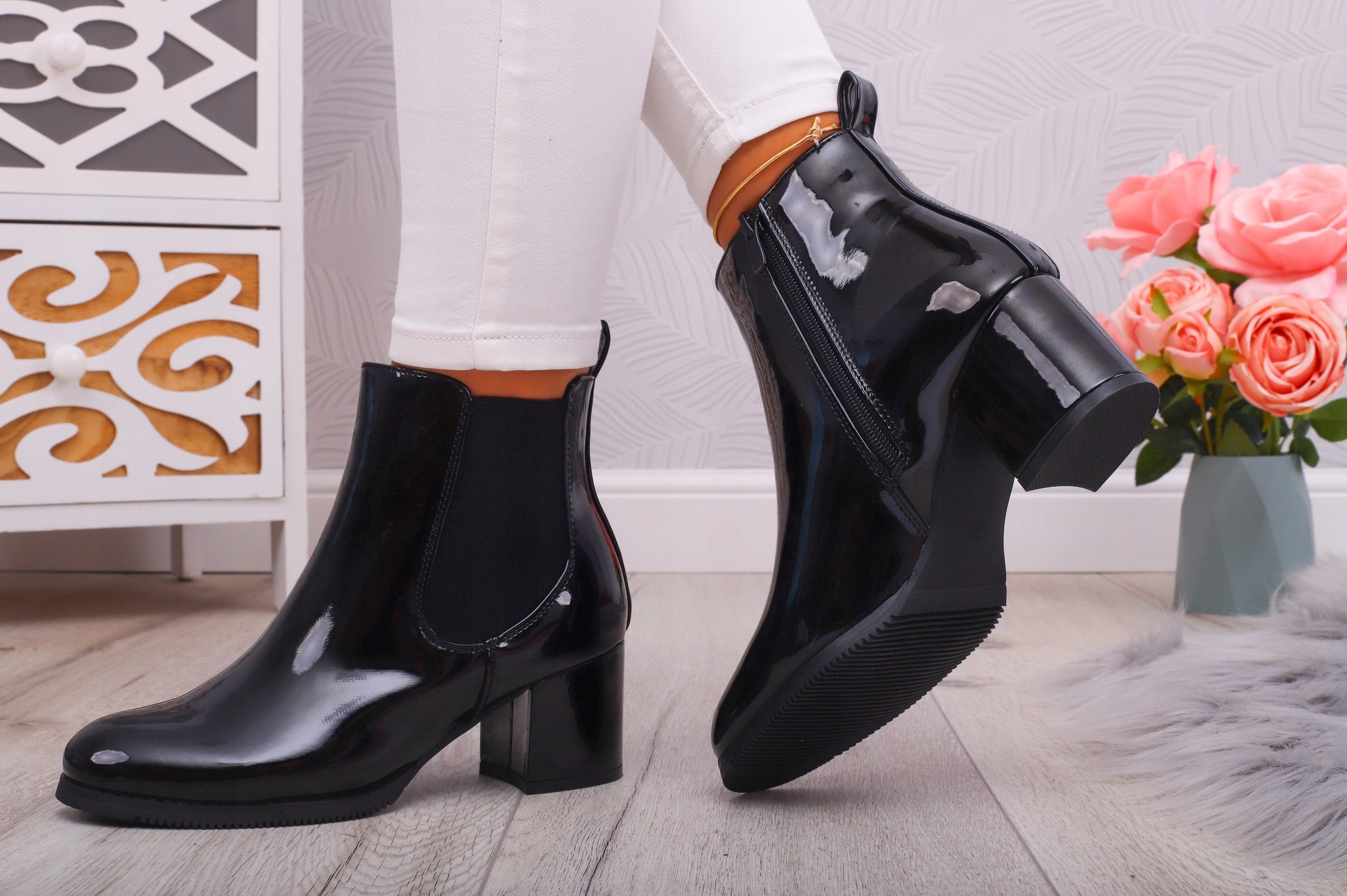 BOTKI DAMSKIE ZIMOWE CZARNE SZTYBLETY NA SŁUPKU Rozmiar 41