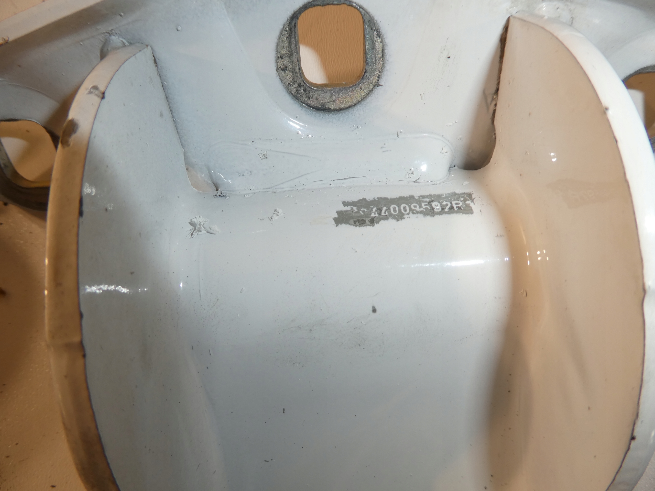 hinge TRAFIC III VIVARO rear rear part 844009592R
