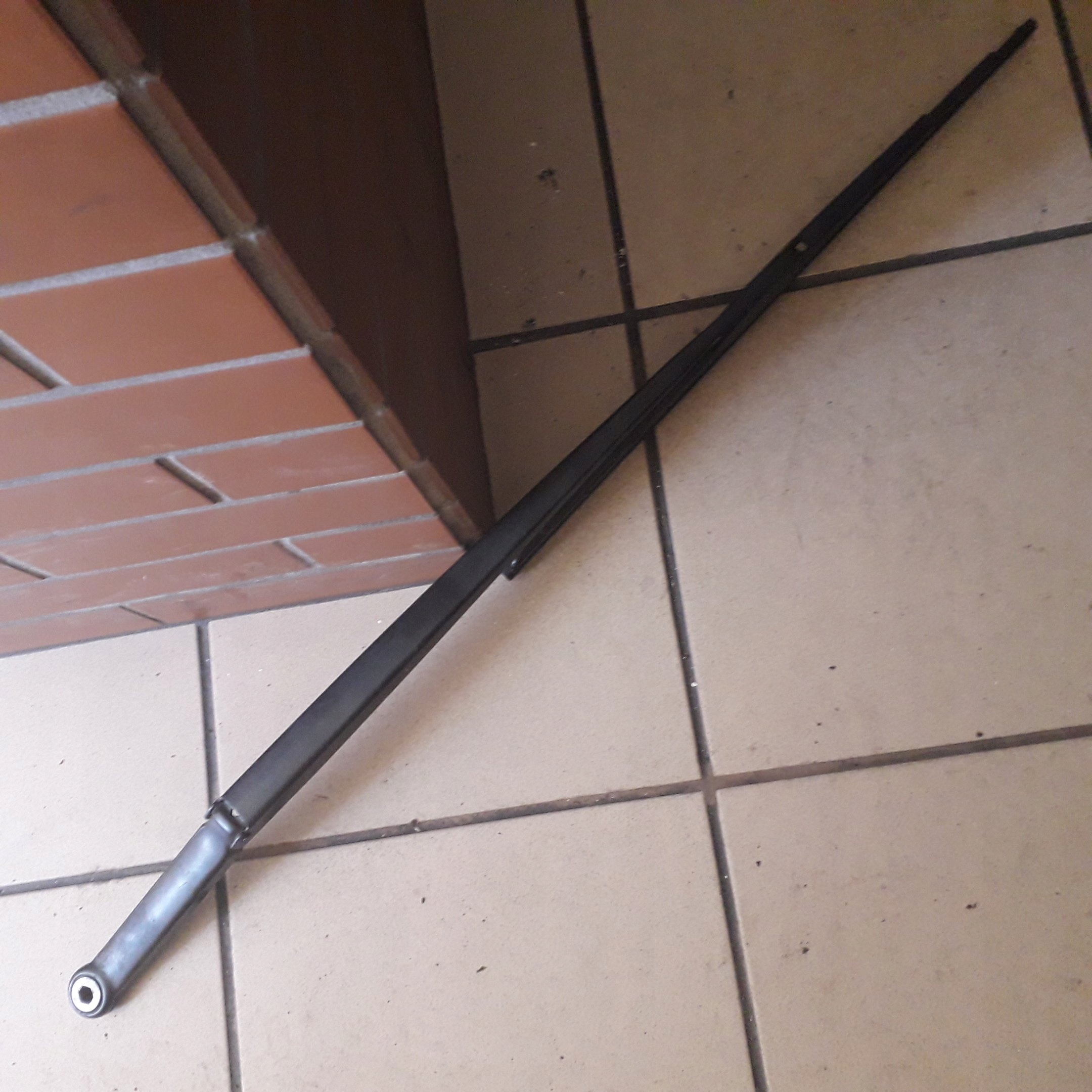 BMW E46 SEDAN KOMBI 00-04 RAMIE WYCIERACZKI PRAWE