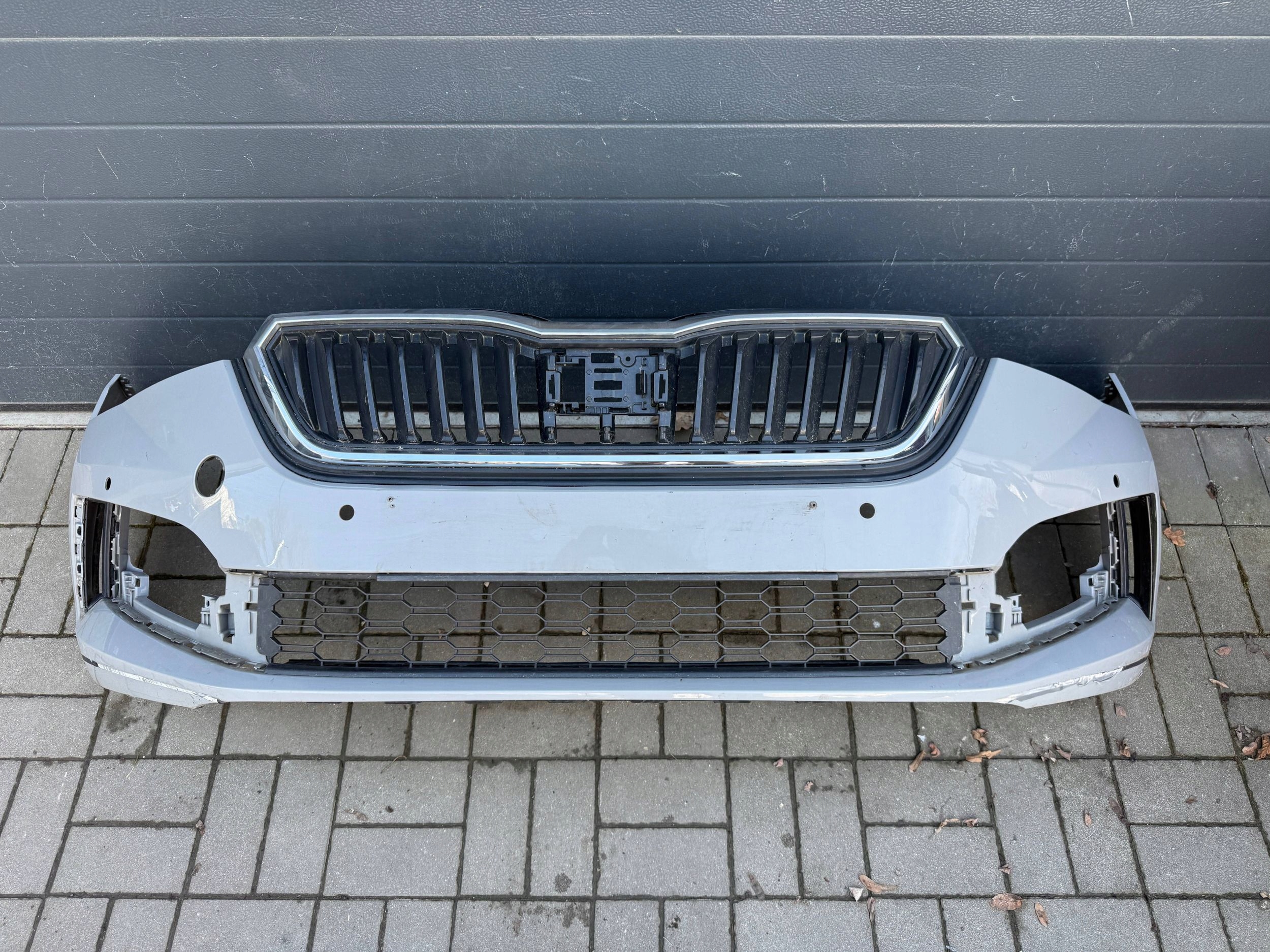 Skoda Scala 657 19- bumper front front