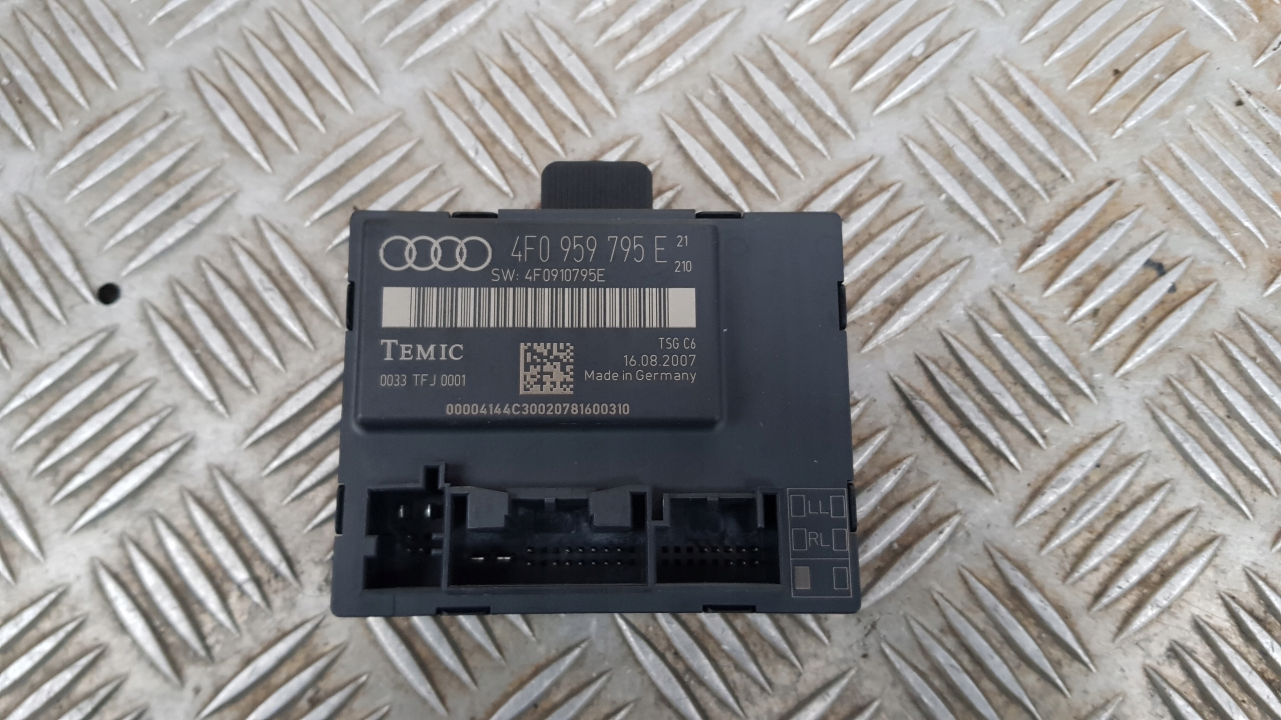 AUDI A6 C6 module door left 4F0959795E