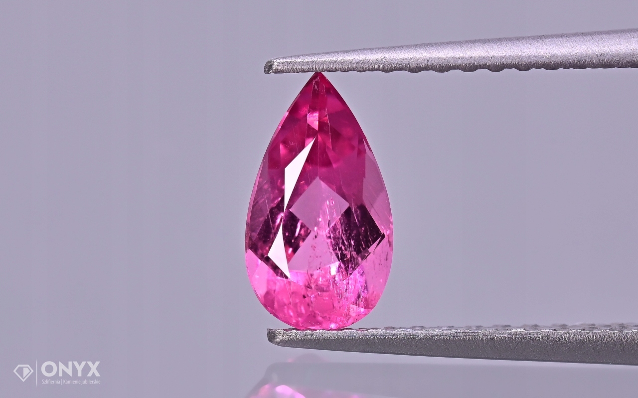 Turmalín fasetovaný slza 8,5x4,5 mm